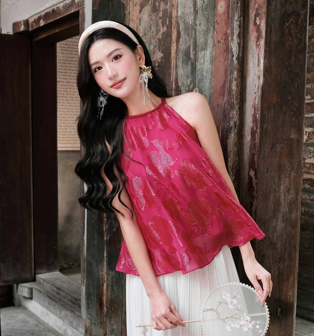 Điểm danh những phụ kiện tóc ‘gây bão’ mùa xuân năm nay- Ảnh 5. Điểm danh những phụ kiện tóc ‘gây bão’ mùa xuân năm nay- Ảnh 5.