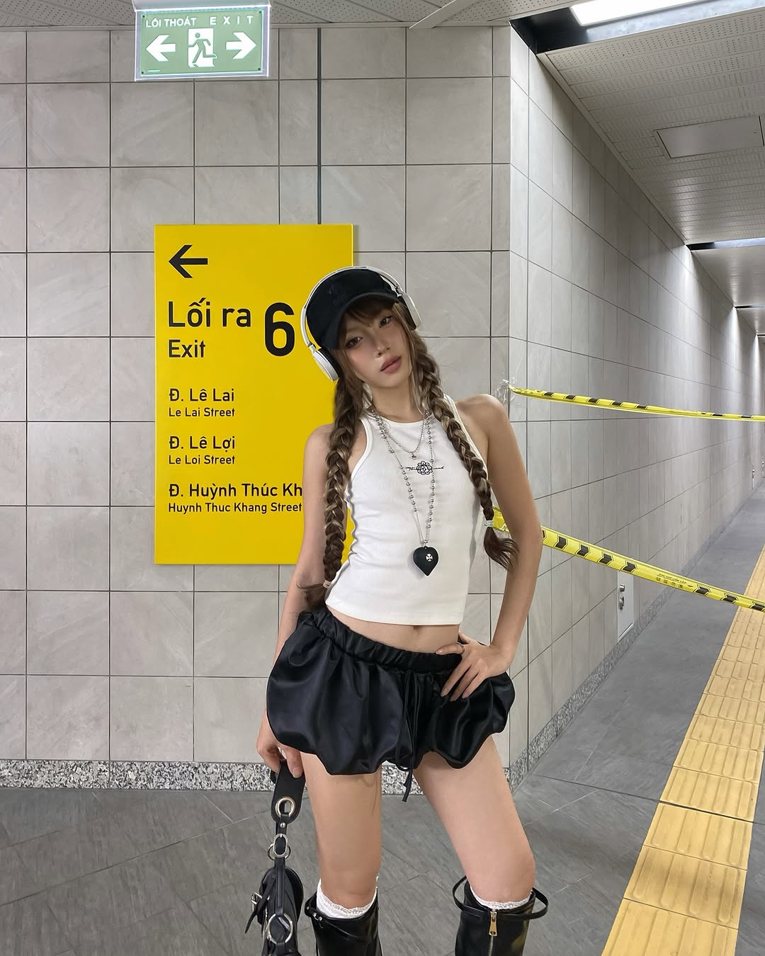 កូរពេញផ្លូវជាមួយនឹងការត្រលប់មកវិញនៃកំពូលដំណាំ - រូបថត 6 ។ Khuấy đảo đường phố với sự trở lại của áo crop top- Ảnh 6.