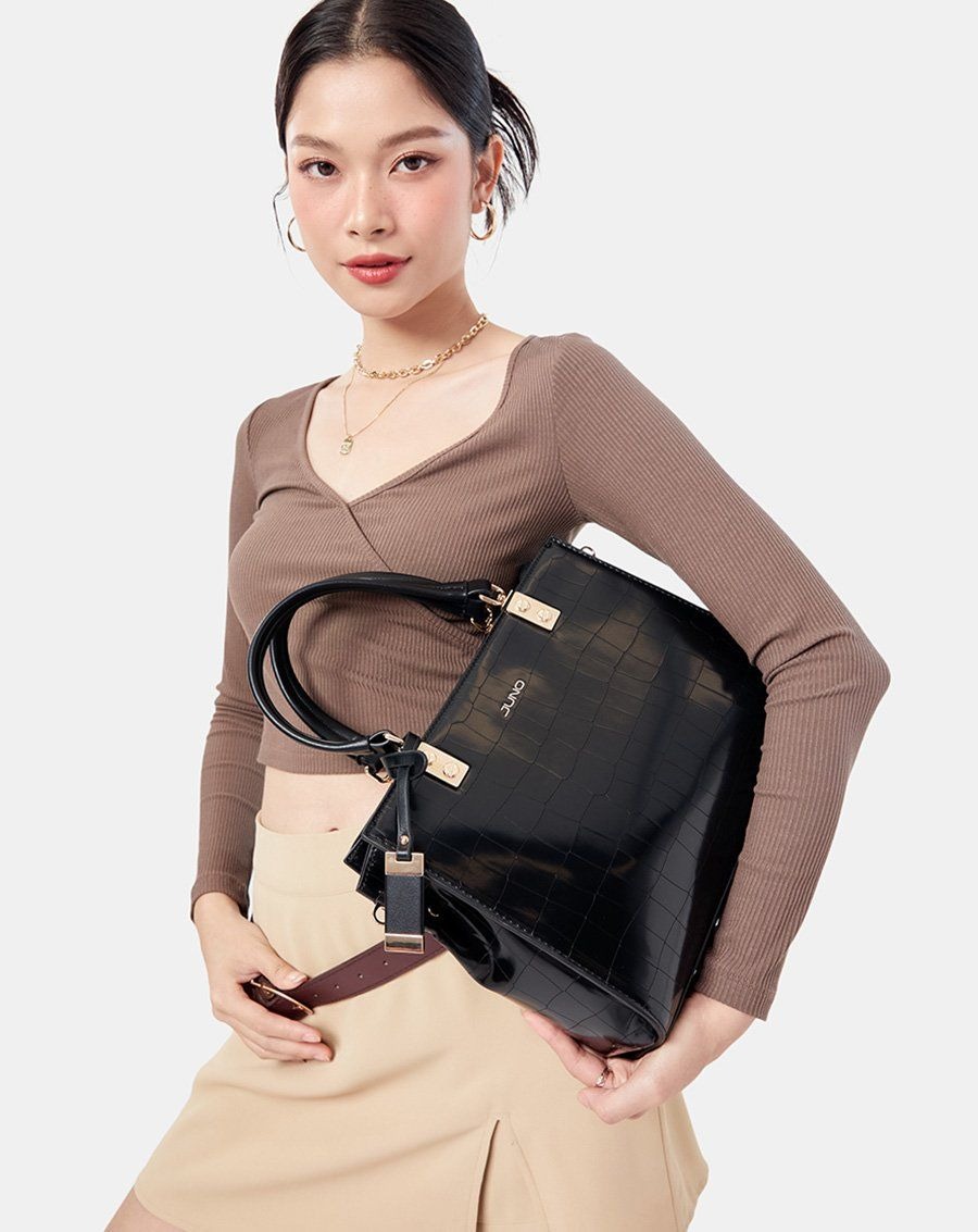 ເປີດເຜີຍກະເປົາຖື 'ອະເນກປະສົງ' ສໍາລັບສາວໆທີ່ມີສະໄຕລ໌ - ຮູບ 3. Bật mí những mẫu túi xách ‘đa năng’ dành cho cô nàng sành điệu- Ảnh 3.