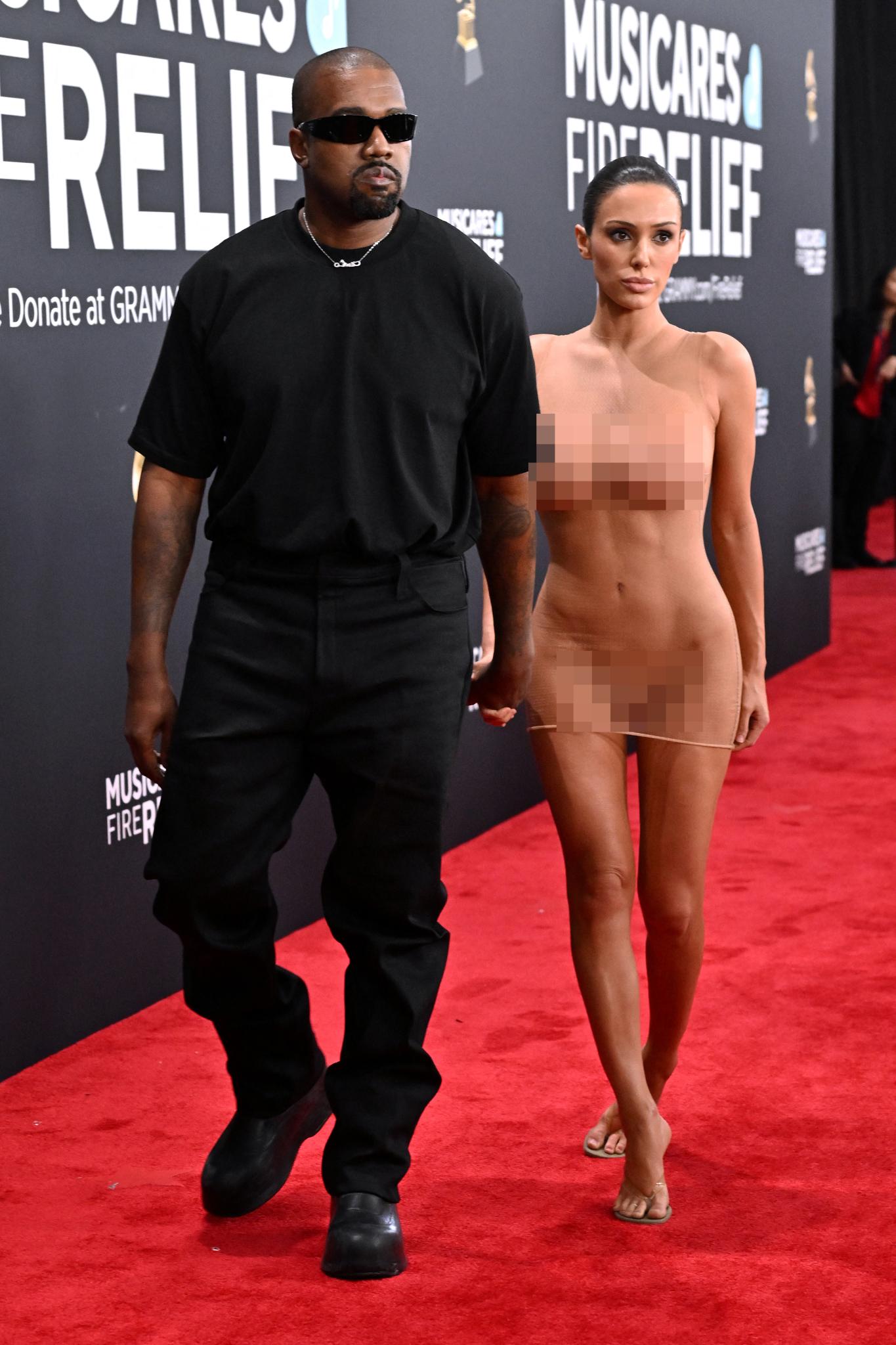 Kanye West - Bianca Censori: Cặp đôi lắm ồn ào- Ảnh 13.