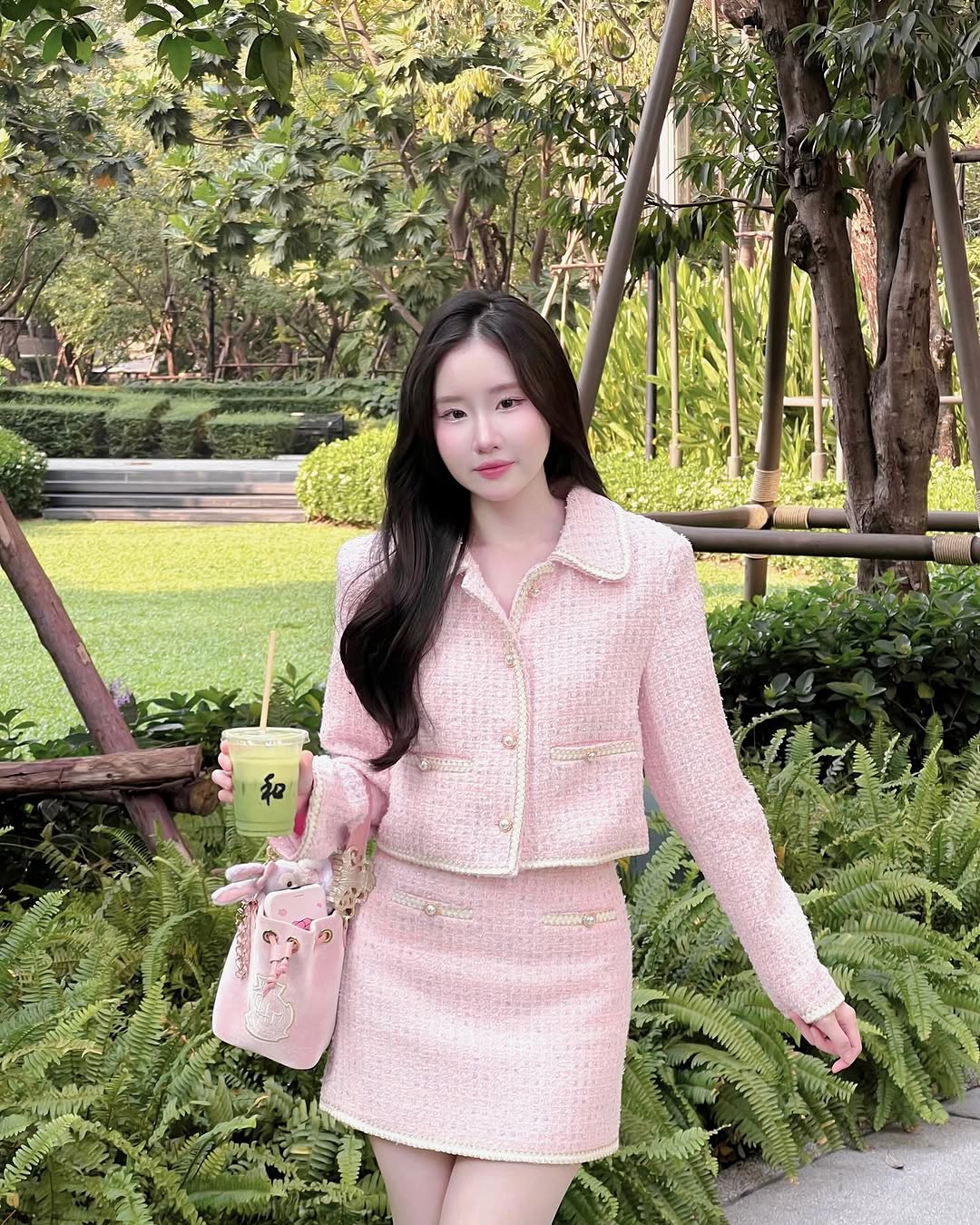 Trang phục dạ tạo nên làn gió mới cho phong cách ngày hè- Ảnh 2. Trang phục dạ tạo nên làn gió mới cho phong cách ngày hè- Ảnh 2.