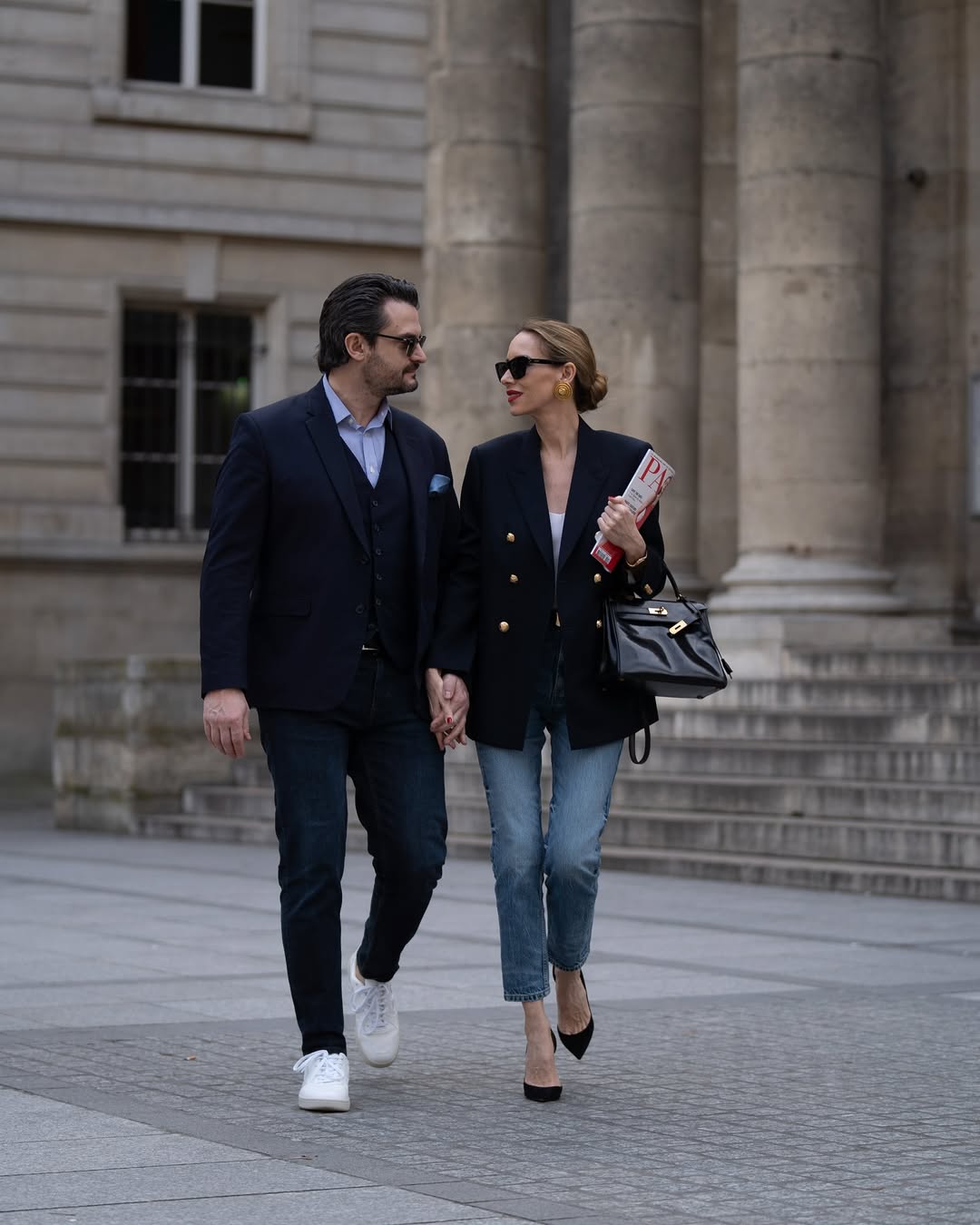 Sako, džíny a dlouhá sukně - nadčasová elegance - Foto 7. Áo blazer, quần jeans và váy dài - vẻ đẹp sang trọng vượt thời gian- Ảnh 7.