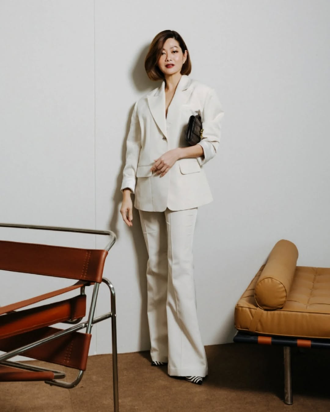 Extrémně cool outfitové kombinace z kanceláře do ulice podle nejnovějších trendů - Foto 5. Phối đồ cực đỉnh từ công sở tới đường phố theo xu hướng mới nhất- Ảnh 5.