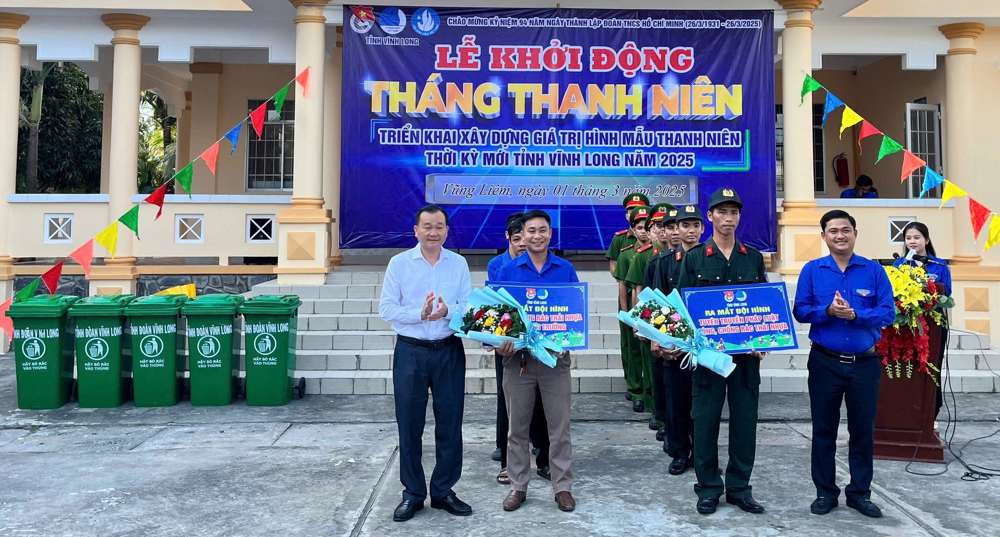 Vĩnh Long khởi động tháng thanh niên bằng nhiều phần việc bảo vệ môi trường- Ảnh 2.