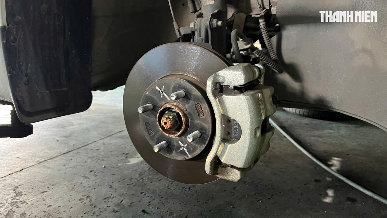 Khi nào nên thay má phanh ô tô cùng trục để đảm bảo an toàn lái xe? - Ảnh 2. Khi nào nên thay má phanh ô tô cùng trục để đảm bảo an toàn lái xe? - Ảnh 2.