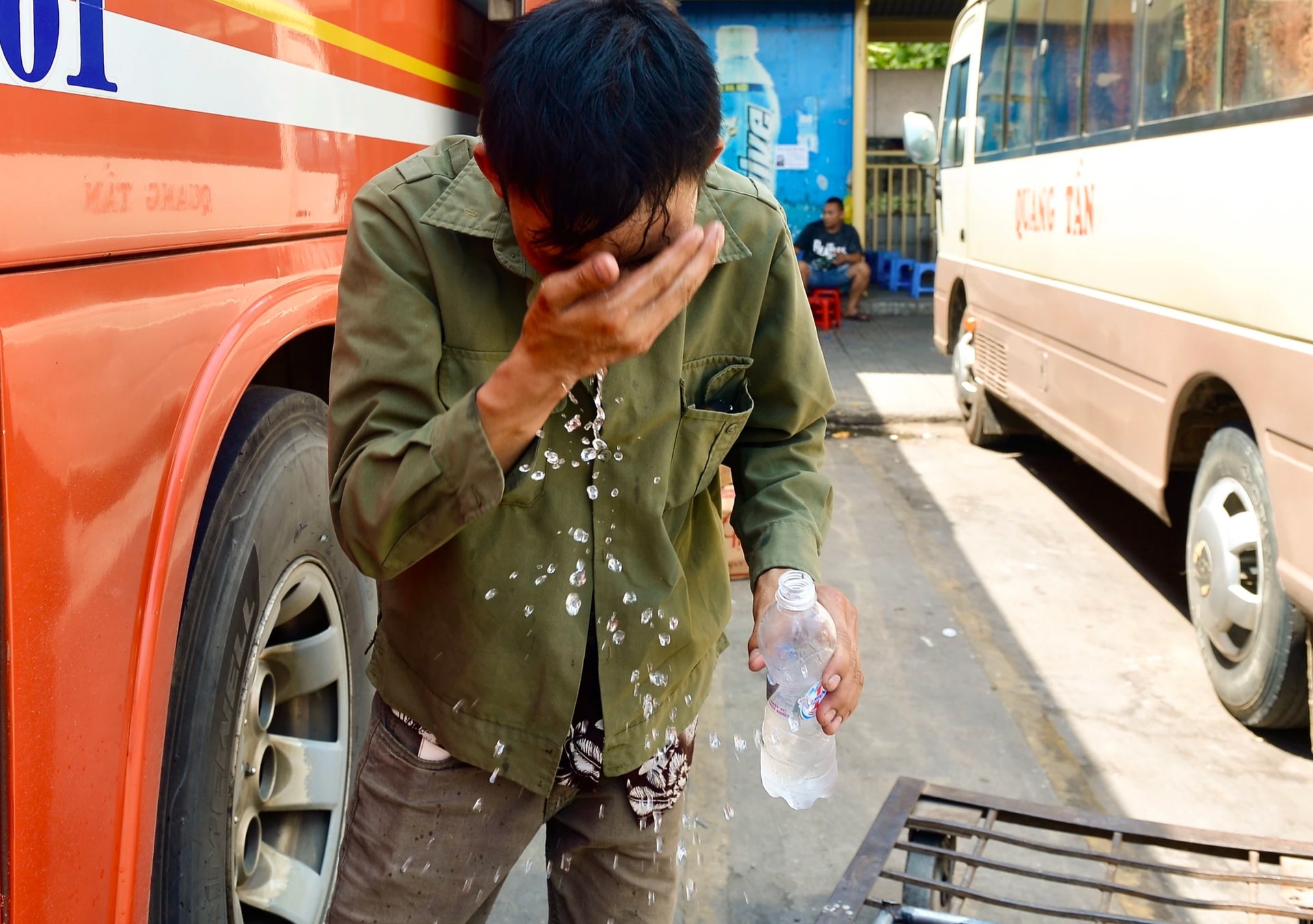 Nam bộ gia tăng nắng nóng, tiếp tục có mưa giông trái mùa- Ảnh 1. Nam bộ gia tăng nắng nóng, tiếp tục có mưa giông trái mùa- Ảnh 1.