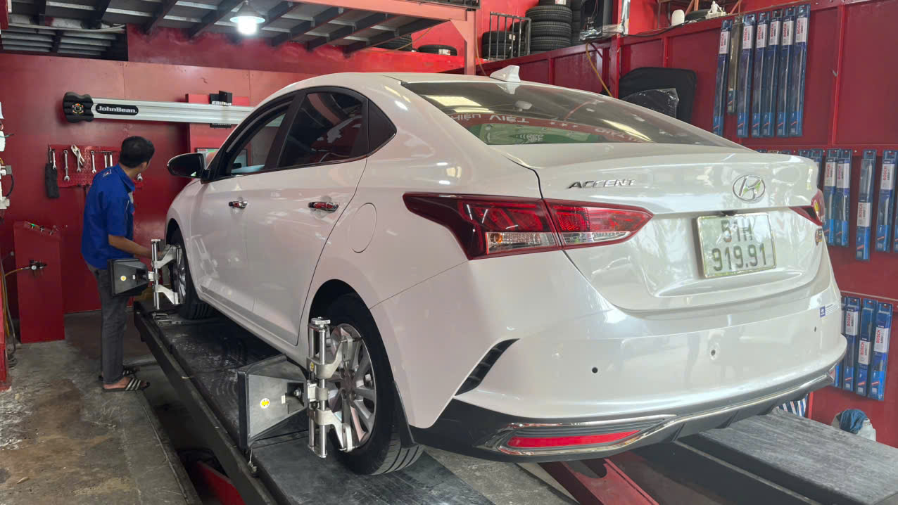 Khác biệt giữa khí thường và khí nitơ, người dùng cần biết khi bơm lốp ô tô - Ảnh 3.