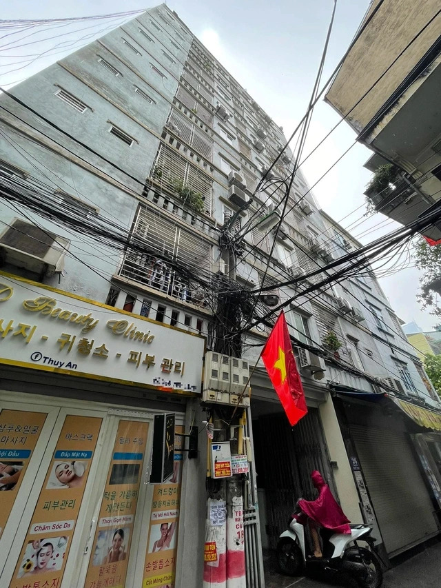 Loạt nhà trọ 'chọc trời' ở Hà Nội 'trang bị tận răng' để phòng ngừa hỏa hoạn- Ảnh 17. Loạt nhà trọ 'chọc trời' ở Hà Nội 'trang bị tận răng' để phòng ngừa hỏa hoạn- Ảnh 17.