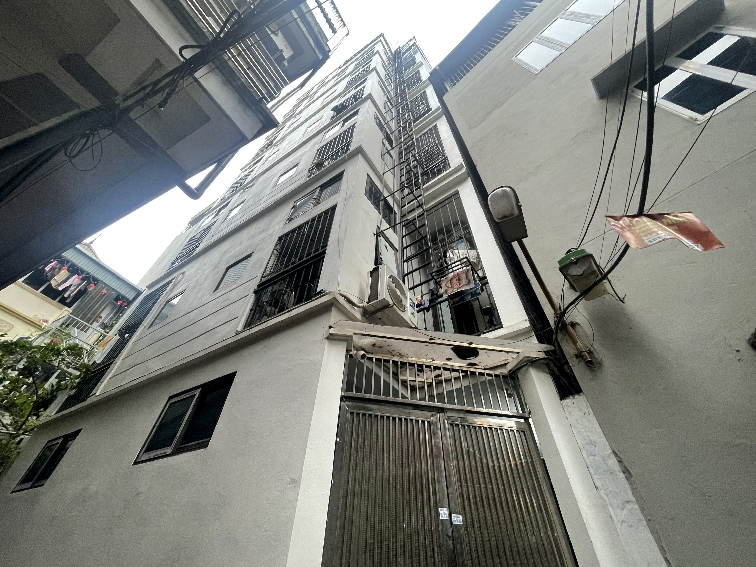 Loạt nhà trọ 'chọc trời' ở Hà Nội 'trang bị tận răng' để phòng ngừa hỏa hoạn- Ảnh 10. Loạt nhà trọ 'chọc trời' ở Hà Nội 'trang bị tận răng' để phòng ngừa hỏa hoạn- Ảnh 10.