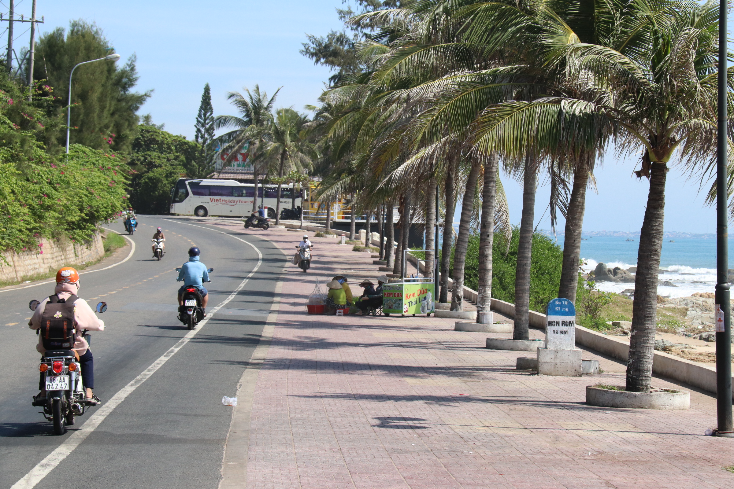 Tuyến đường ven biển Phan Thiết gần 9 nghìn tỷ đồng - Ảnh 1. Tuyến đường ven biển Phan Thiết gần 9 nghìn tỷ đồng - Ảnh 1.