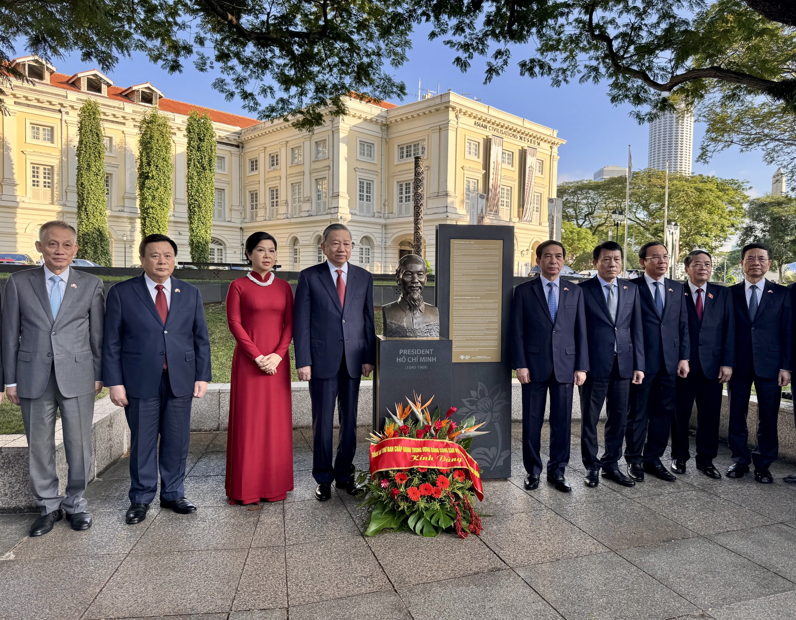 Singapore lấy tên Tổng Bí thư Tô Lâm và Phu nhân đặt cho loài hoa lan mới - Ảnh 2.