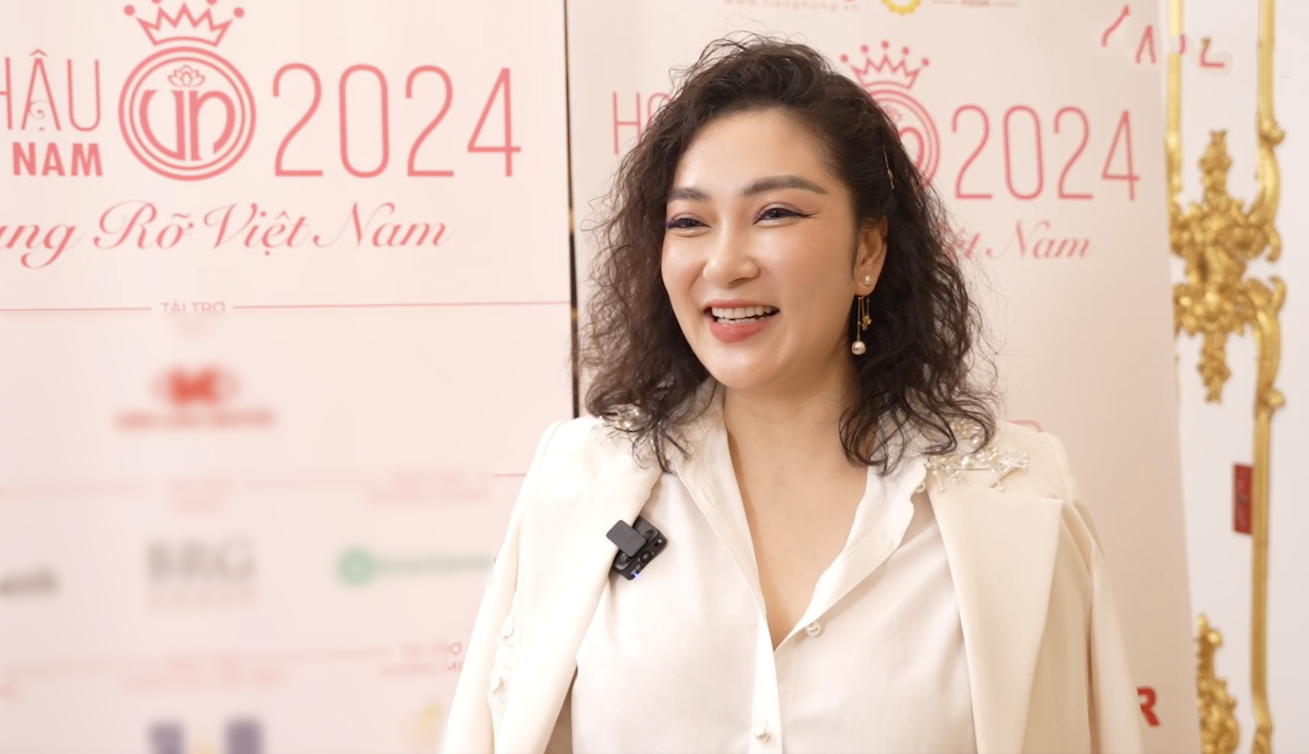 Hoa hậu Việt Nam Nguyễn Thị Huyền hiếm hoi xuất hiện, 'đọ sắc' bên Đỗ Thị Hà - Ảnh 4.