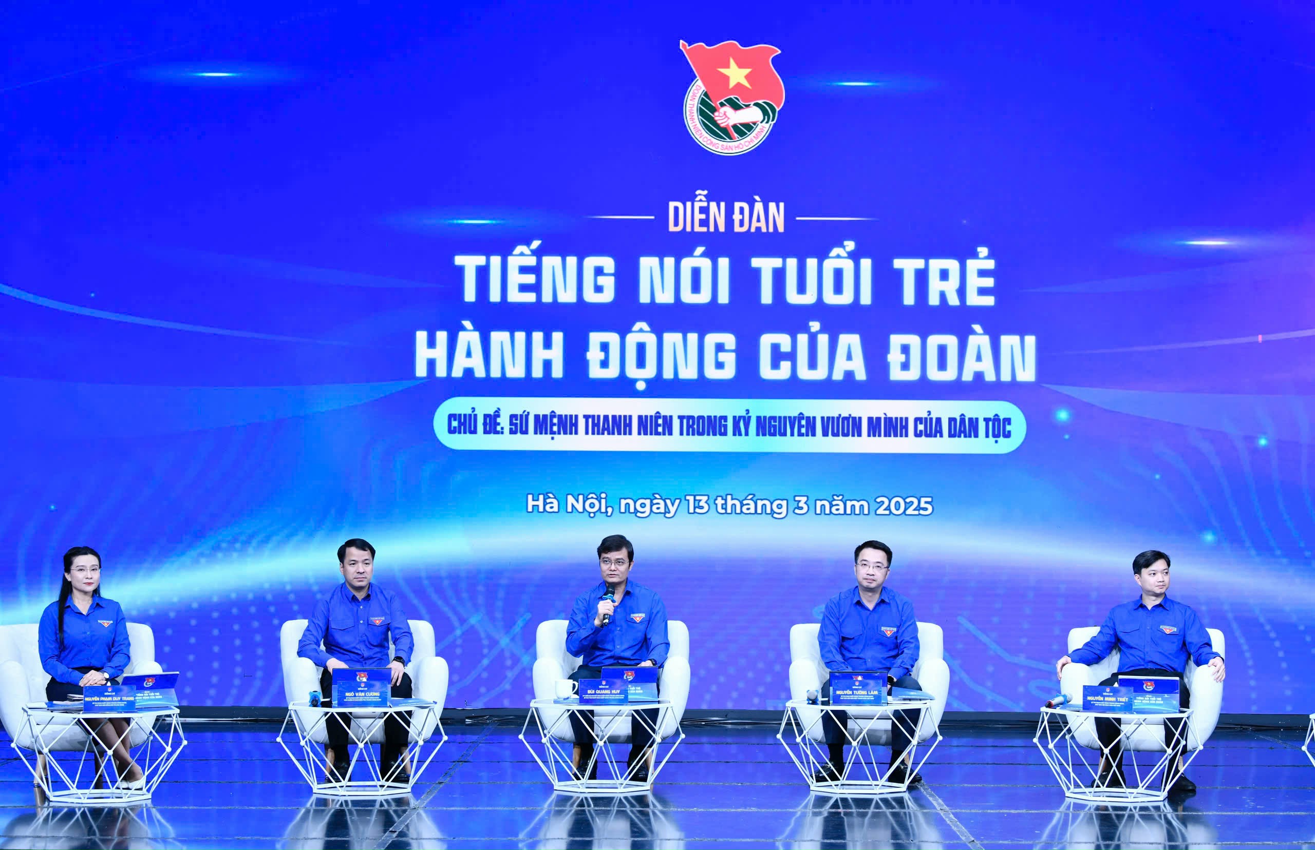 Tạo điều kiện cho thanh thiếu nhi tiếp cận công nghệ- Ảnh 1.