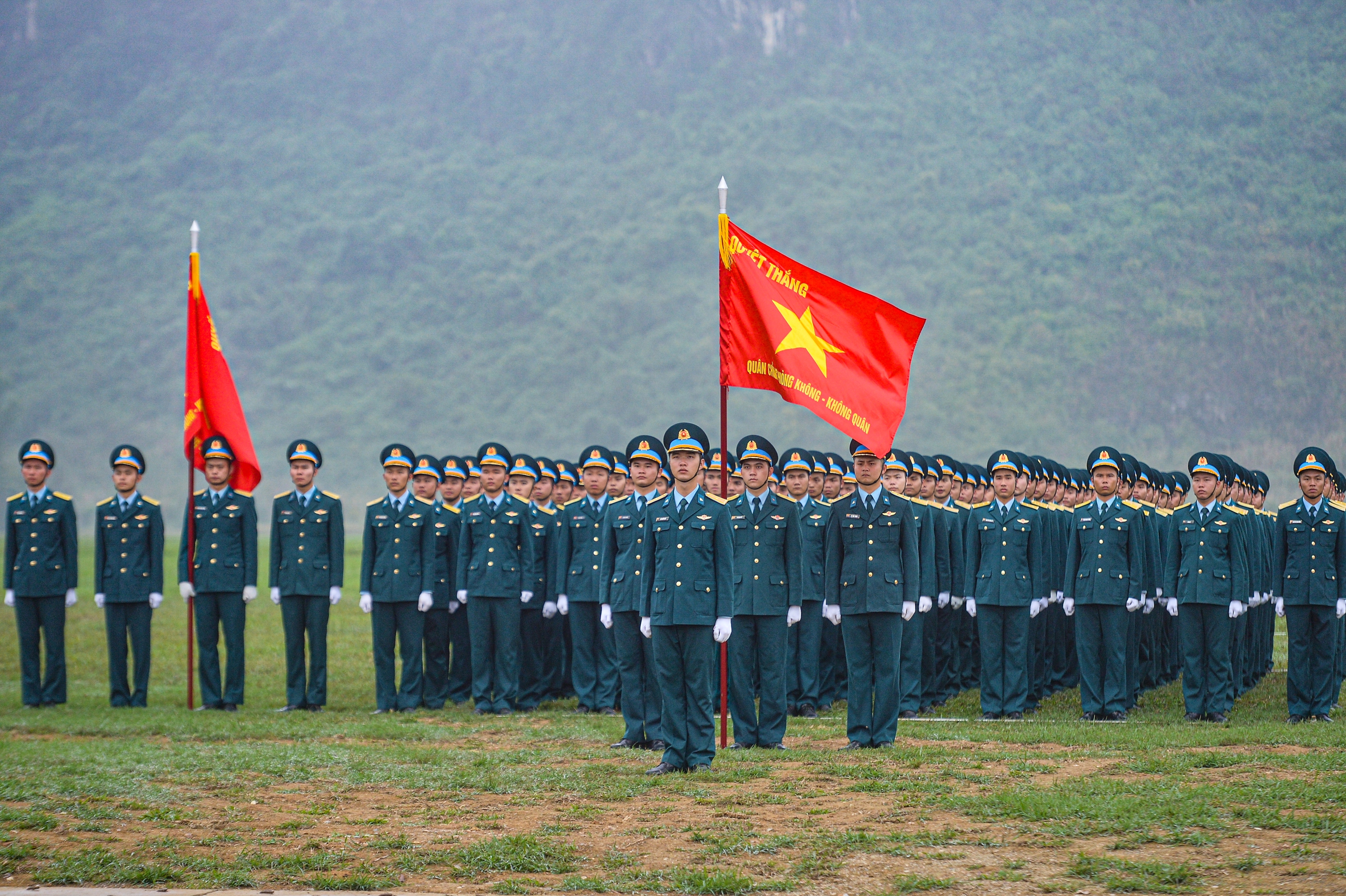 Special flag in the training session to celebrate the 50th anniversary of national reunification - Photo 12. Lá cờ đặc biệt trong buổi hợp luyện kỷ niệm 50 năm thống nhất đất nước- Ảnh 12.