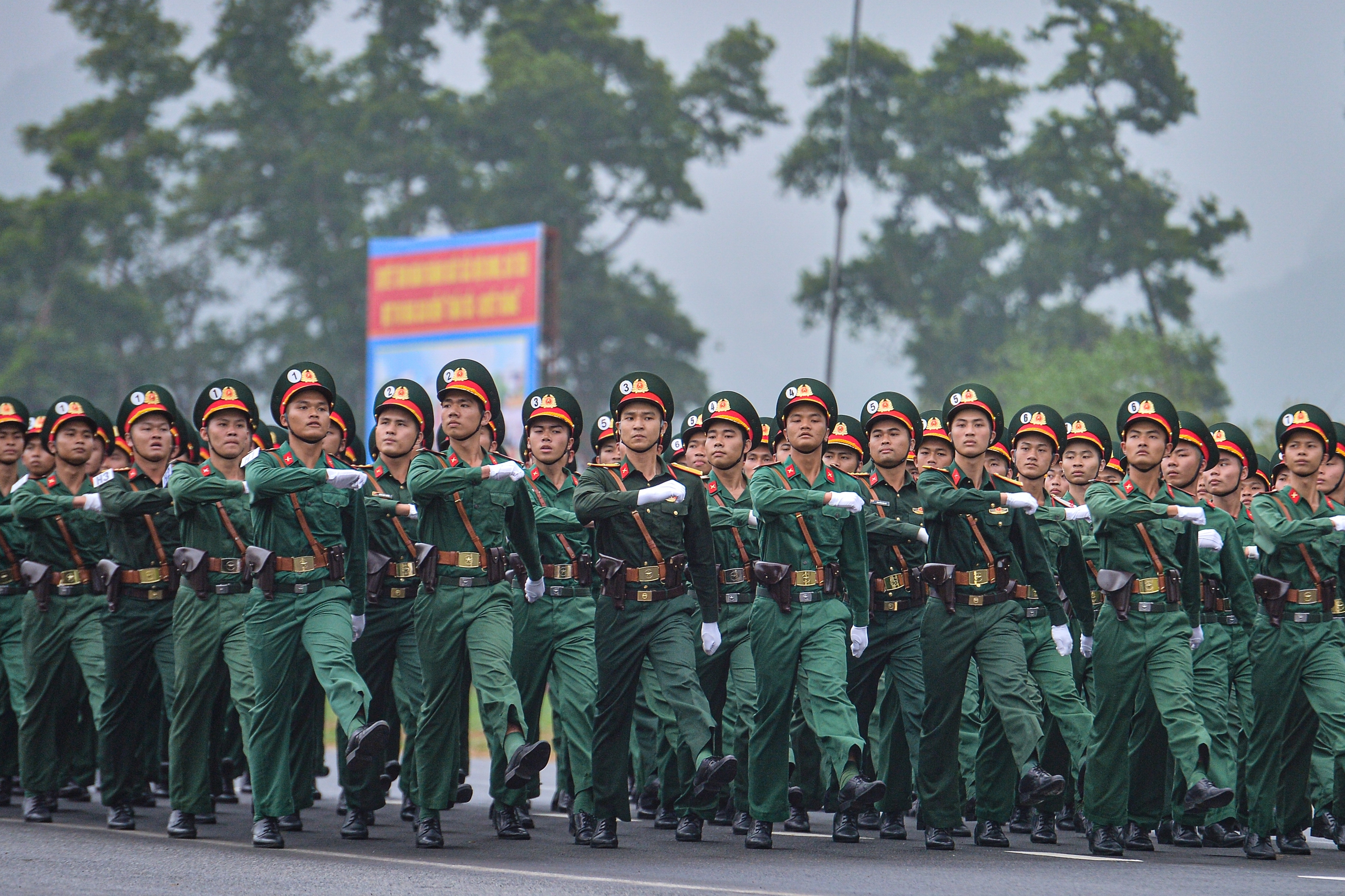 Special flag in the training session to celebrate the 50th anniversary of national reunification - Photo 16. Lá cờ đặc biệt trong buổi hợp luyện kỷ niệm 50 năm thống nhất đất nước- Ảnh 16.