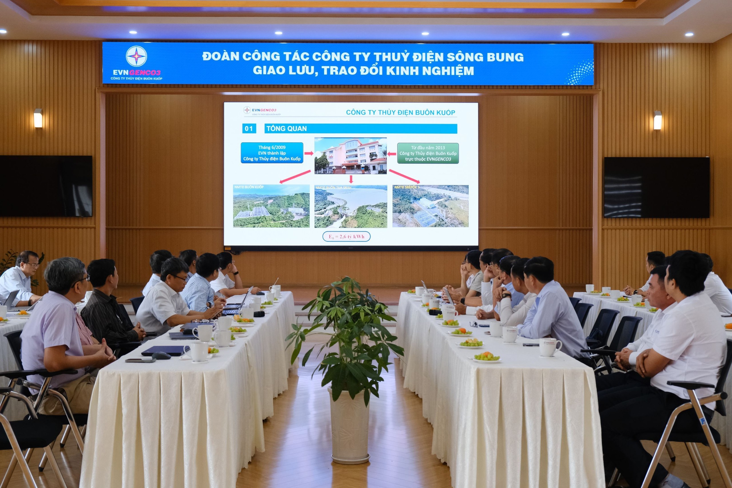 Thủy điện Buôn Kuốp và Thủy điện Sông Bung trao đổi kinh nghiệm vận hành thủy điện - Ảnh 1.