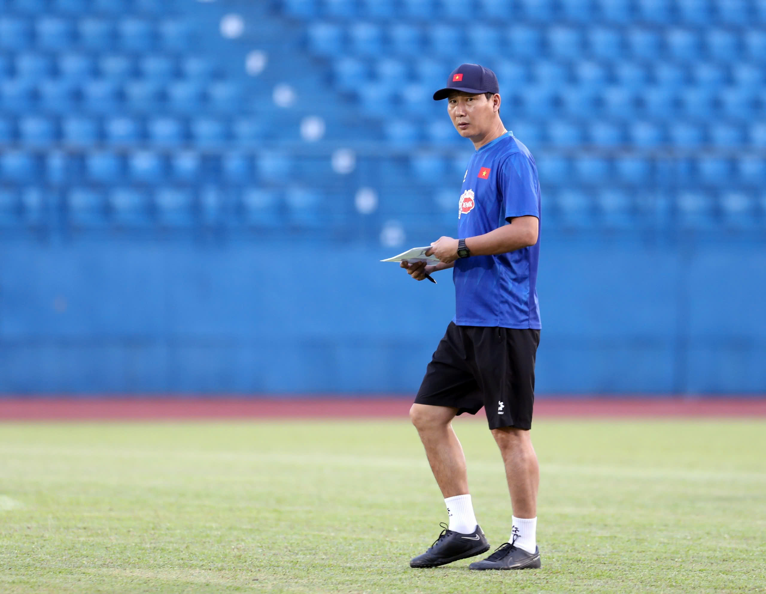 Chân sút nội 'im ắng' ở V-League: Xuân Son mới ở đâu, thầy Kim đang tìm- Ảnh 1.