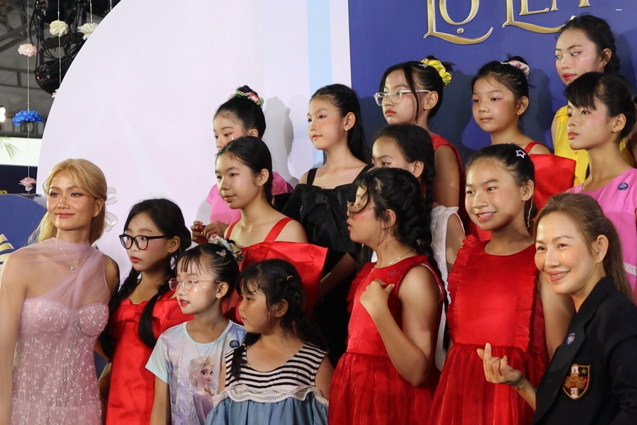 Nhan sắc thăng hạng của H’Hen Niê sau khi kết hôn - Ảnh 1.