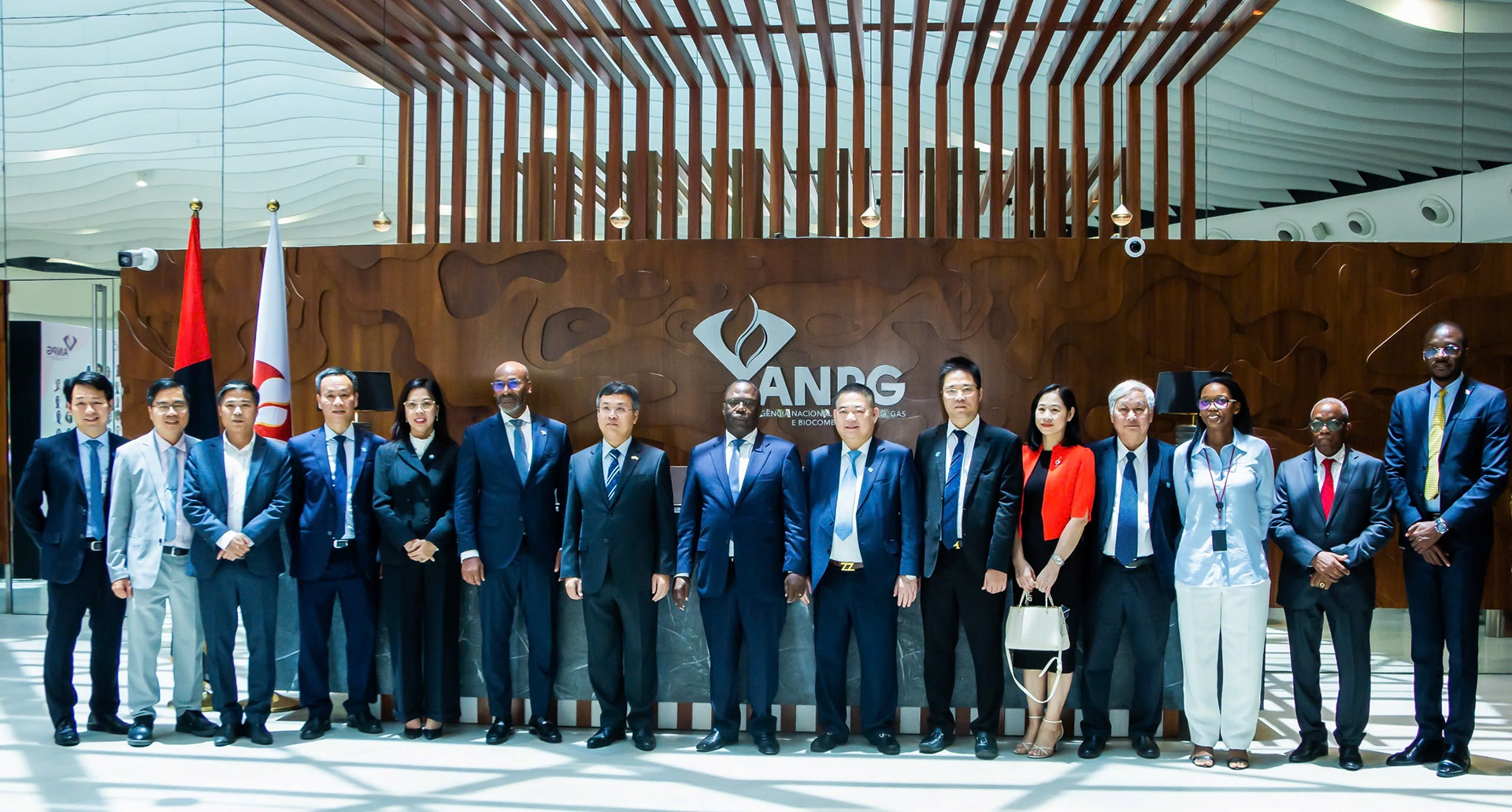Tập đoàn Xuân Thiện, doanh nghiệp VN tiên phong đầu tư lĩnh vực dầu khí tại Angola - Ảnh 3. Tập đoàn Xuân Thiện, doanh nghiệp VN tiên phong đầu tư lĩnh vực dầu khí tại Angola - Ảnh 3.