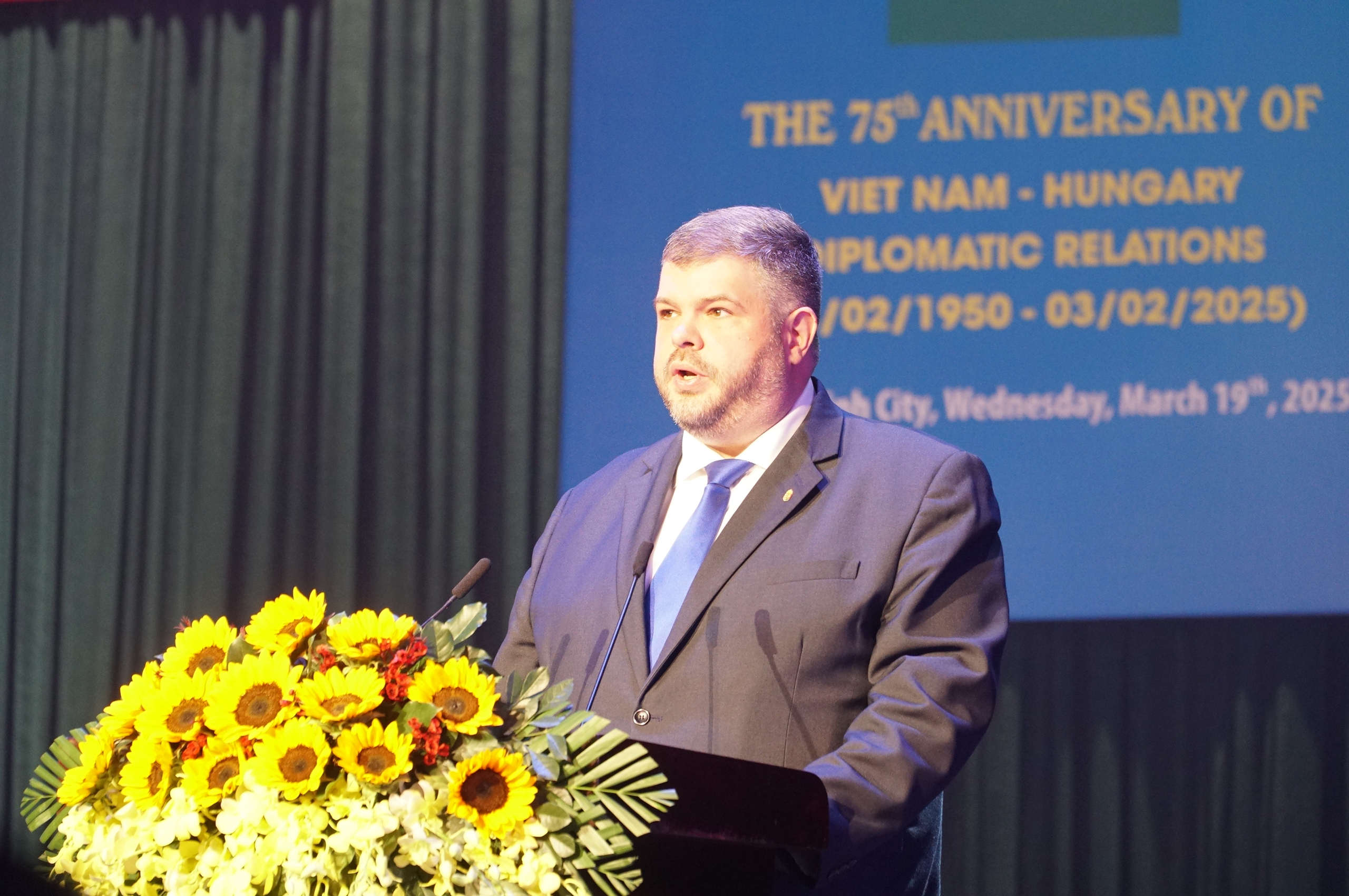 Kỷ niệm 75 năm quan hệ ngọai giao Việt Nam Hungary tại TP . HCM - Ảnh 3. Kỷ niệm 75 năm quan hệ ngọai giao Việt Nam Hungary tại TP . HCM - Ảnh 3.