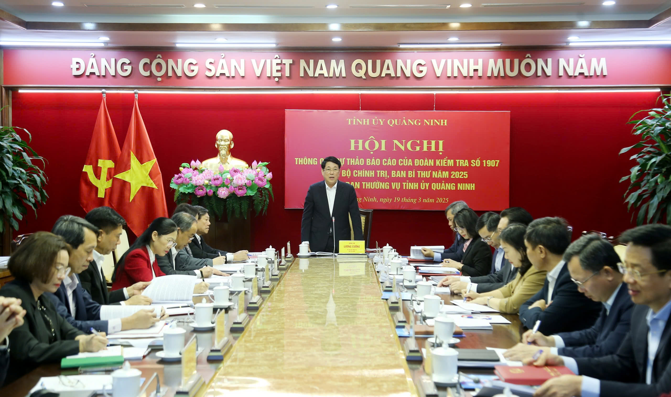 Chủ tịch nước biểu dương Quảng Ninh đi trước cả nước về tổ chức bộ máy - Ảnh 1.