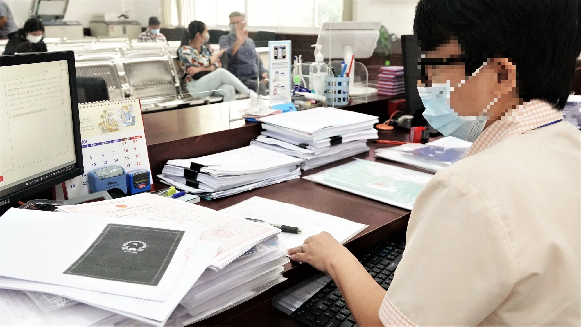 Nghiêm cấm chiếm giữ, thất lạc tài liệu trong quá trình sắp xếp tổ chức bộ máy - Ảnh 1.
