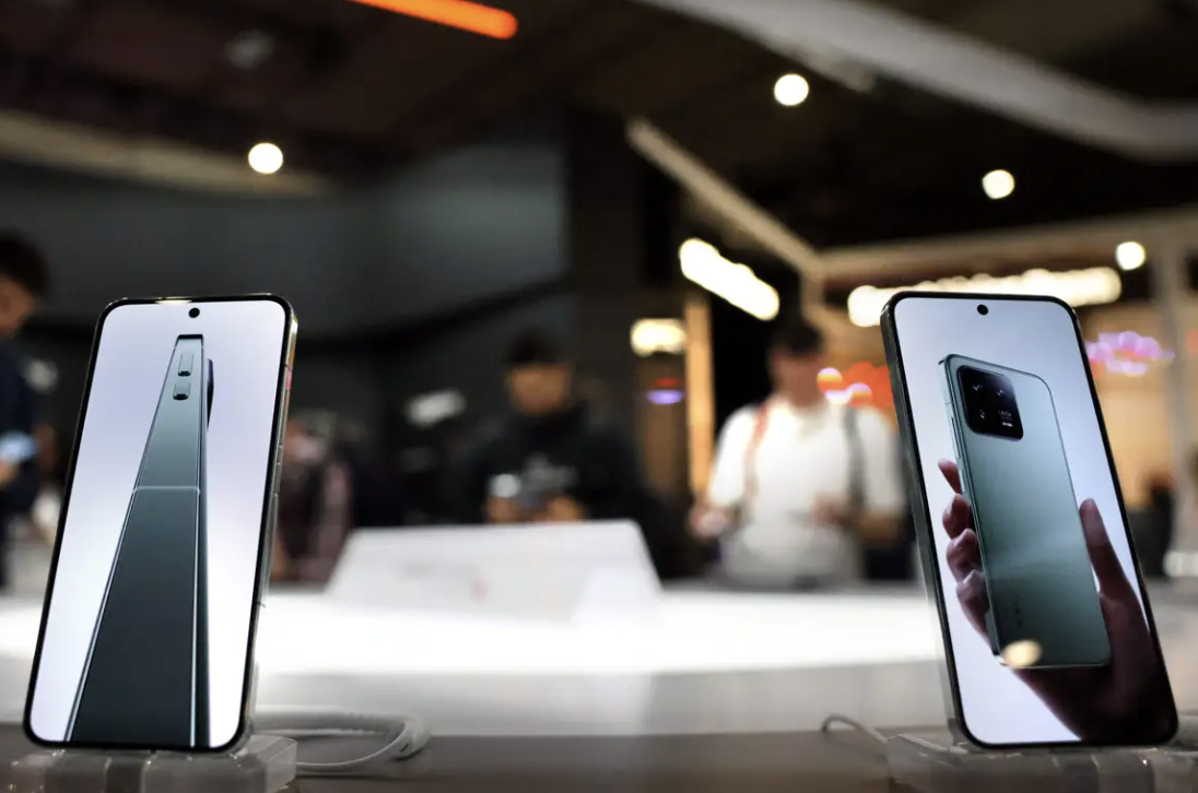 Xiaomi 2024 bùng nổ doanh thu và thị phần smartphone tăng vọt nhờ sản phẩm cao cấp - Ảnh 1. Xiaomi 2024 bùng nổ doanh thu và thị phần smartphone tăng vọt nhờ sản phẩm cao cấp - Ảnh 1.