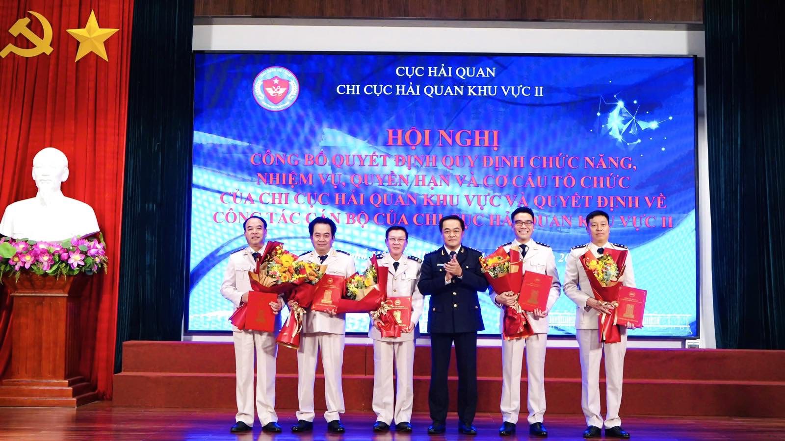 Nhân sự lãnh đạo mới của Hải quan TP.HCM- Ảnh 1. Nhân sự lãnh đạo mới của Hải quan TP.HCM- Ảnh 1.