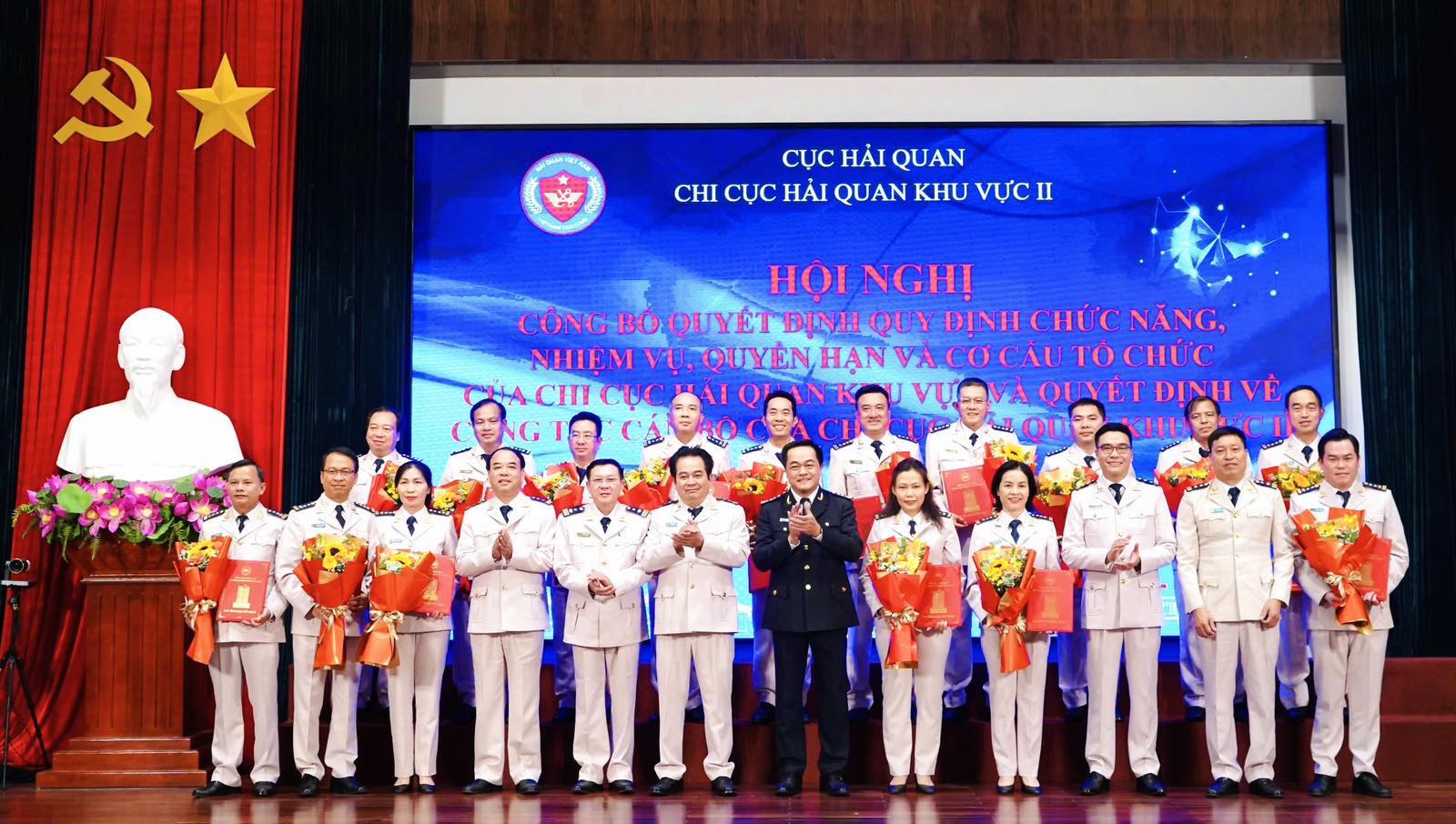 Nhân sự lãnh đạo mới của Hải quan TP.HCM- Ảnh 2. Nhân sự lãnh đạo mới của Hải quan TP.HCM- Ảnh 2.