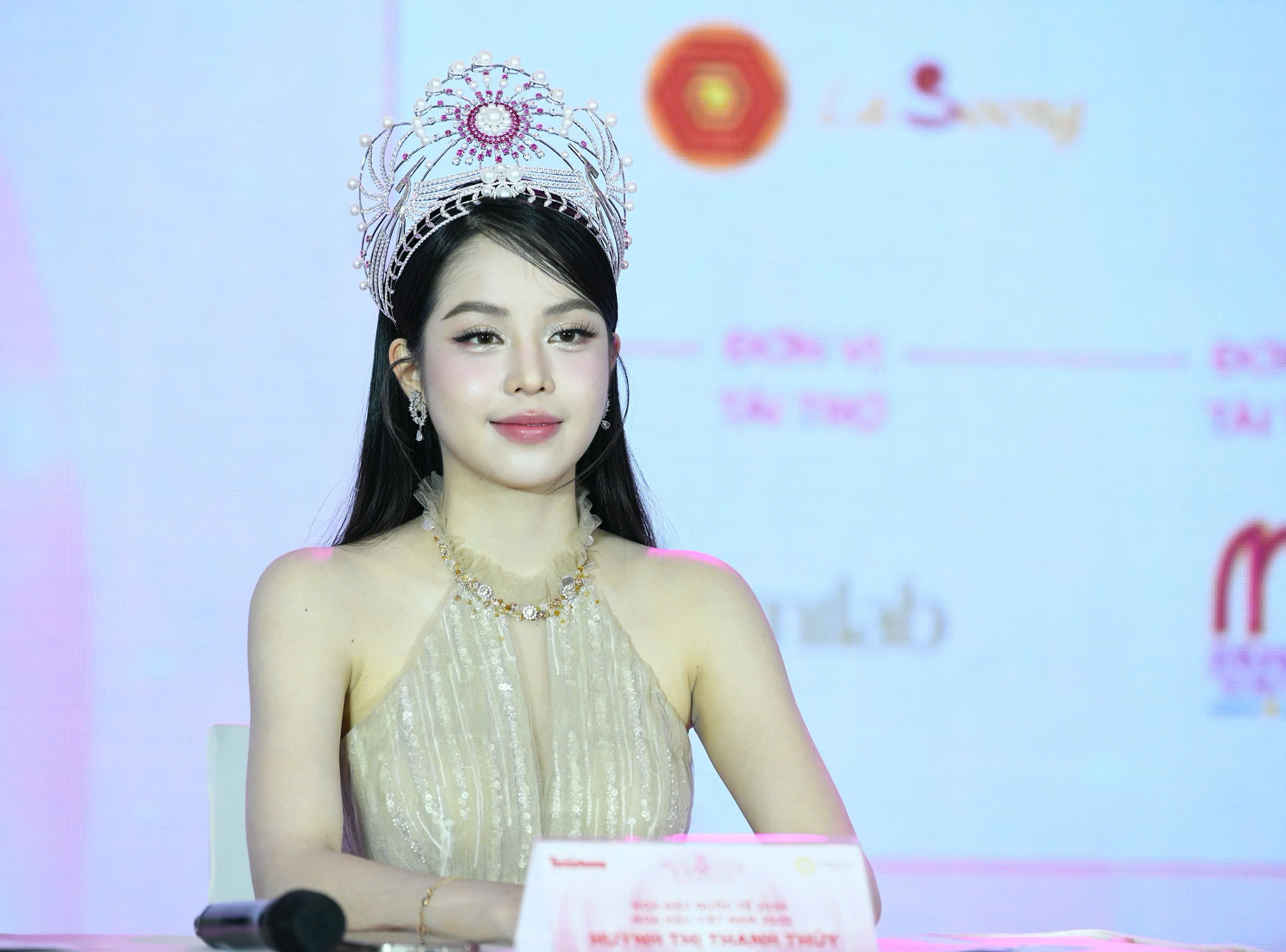 41 thí sinh vào chung khảo Hoa hậu Việt Nam, sẽ có truyền hình thực tế - Ảnh 2.