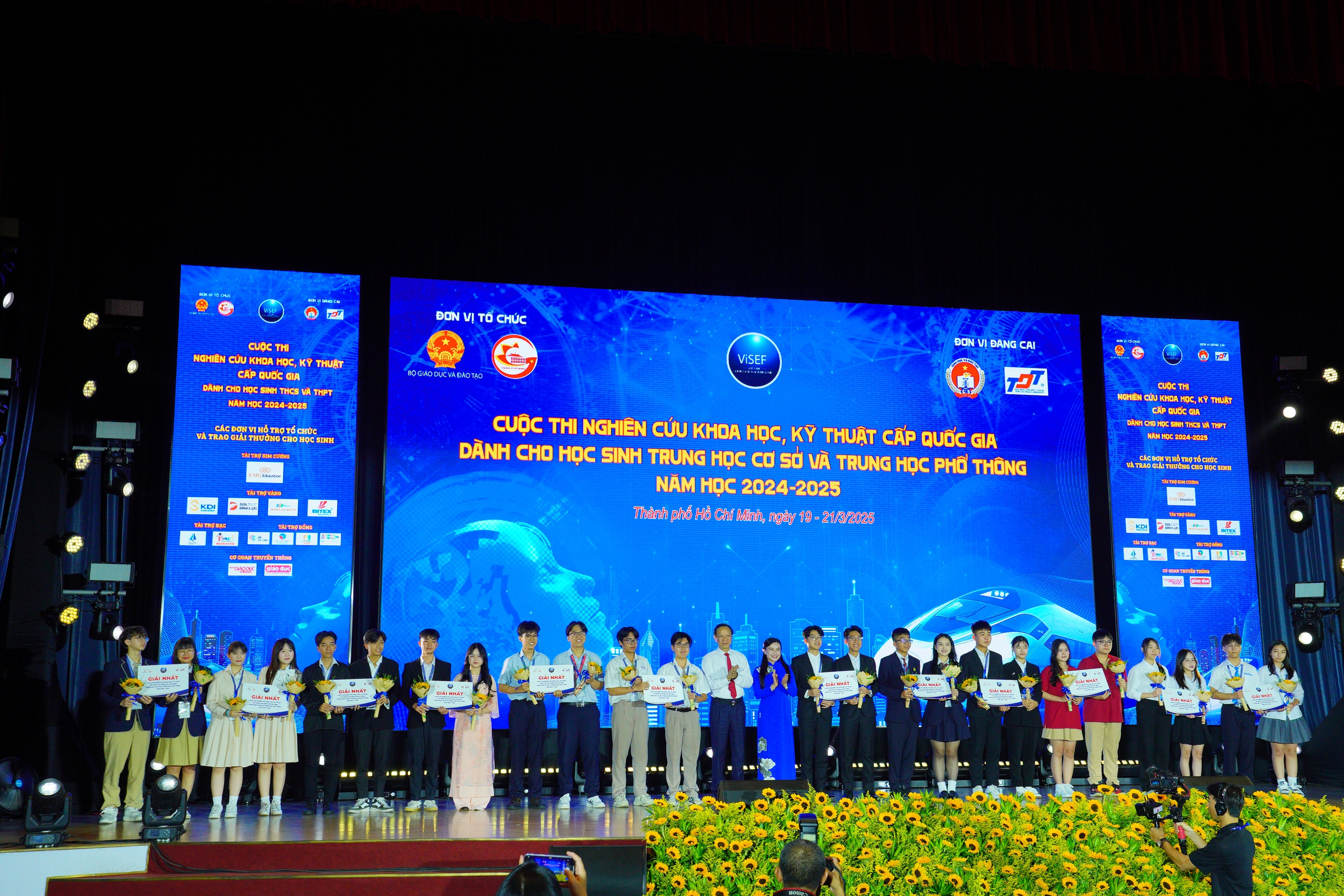 12 đề tài đạt giải nhất Cuộc thi Khoa học kỹ thuật quốc gia năm 2025- Ảnh 1. 12 đề tài đạt giải nhất Cuộc thi Khoa học kỹ thuật quốc gia năm 2025- Ảnh 1.