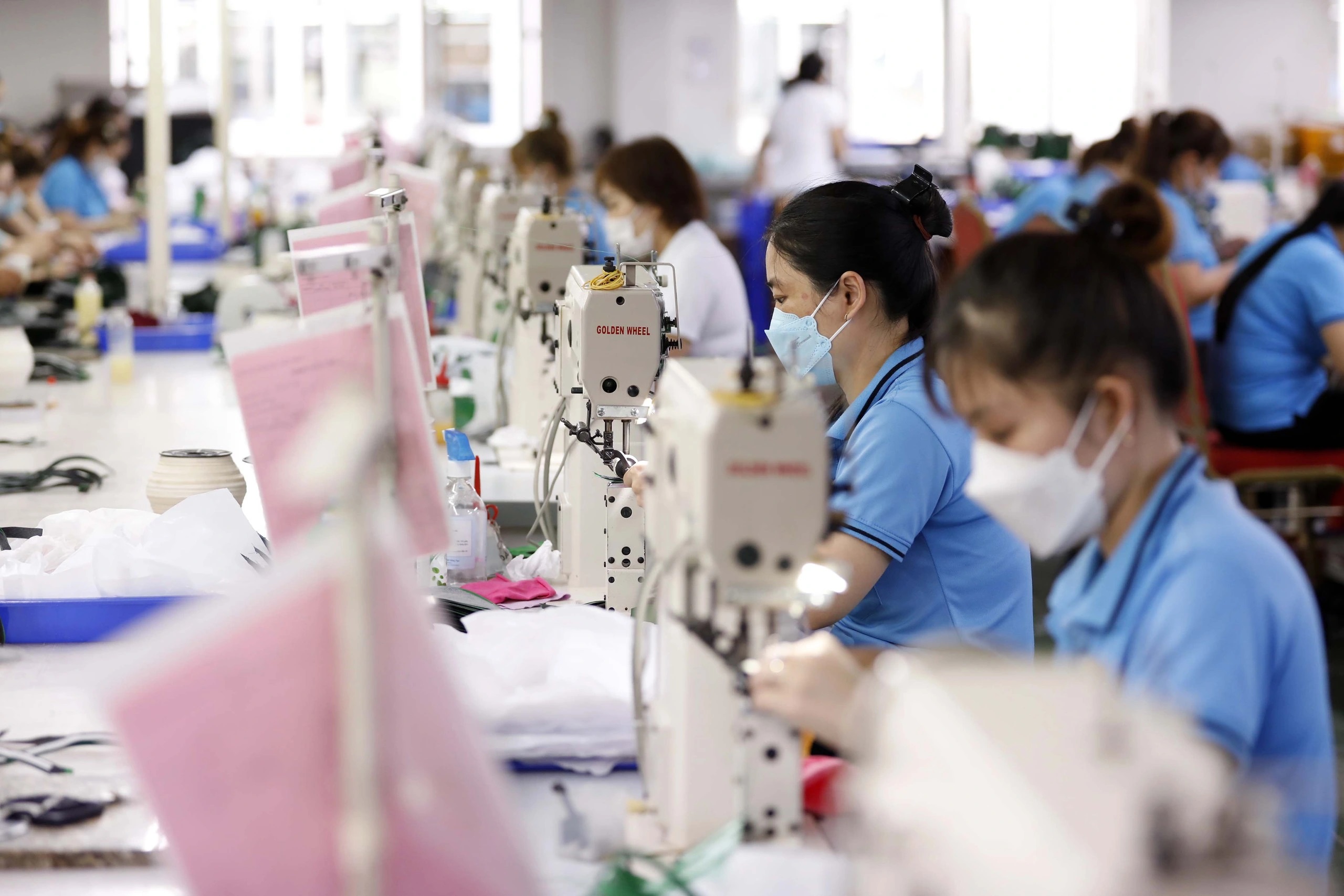 Dệt may, da giày, gỗ vẫn sáng cửa- Ảnh 1. Dệt may, da giày, gỗ vẫn sáng cửa- Ảnh 1.
