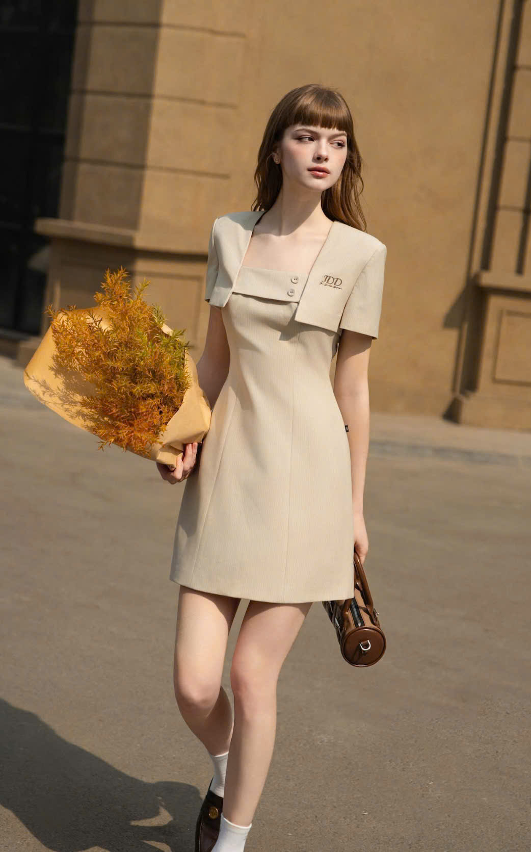 Hemligheten bakom matchande outfits för urbana skolflickor, både eleganta och snygga - Foto 6. Bí quyết phối đồ chuẩn gu nữ sinh thành thị, vừa sang vừa xinh- Ảnh 6.