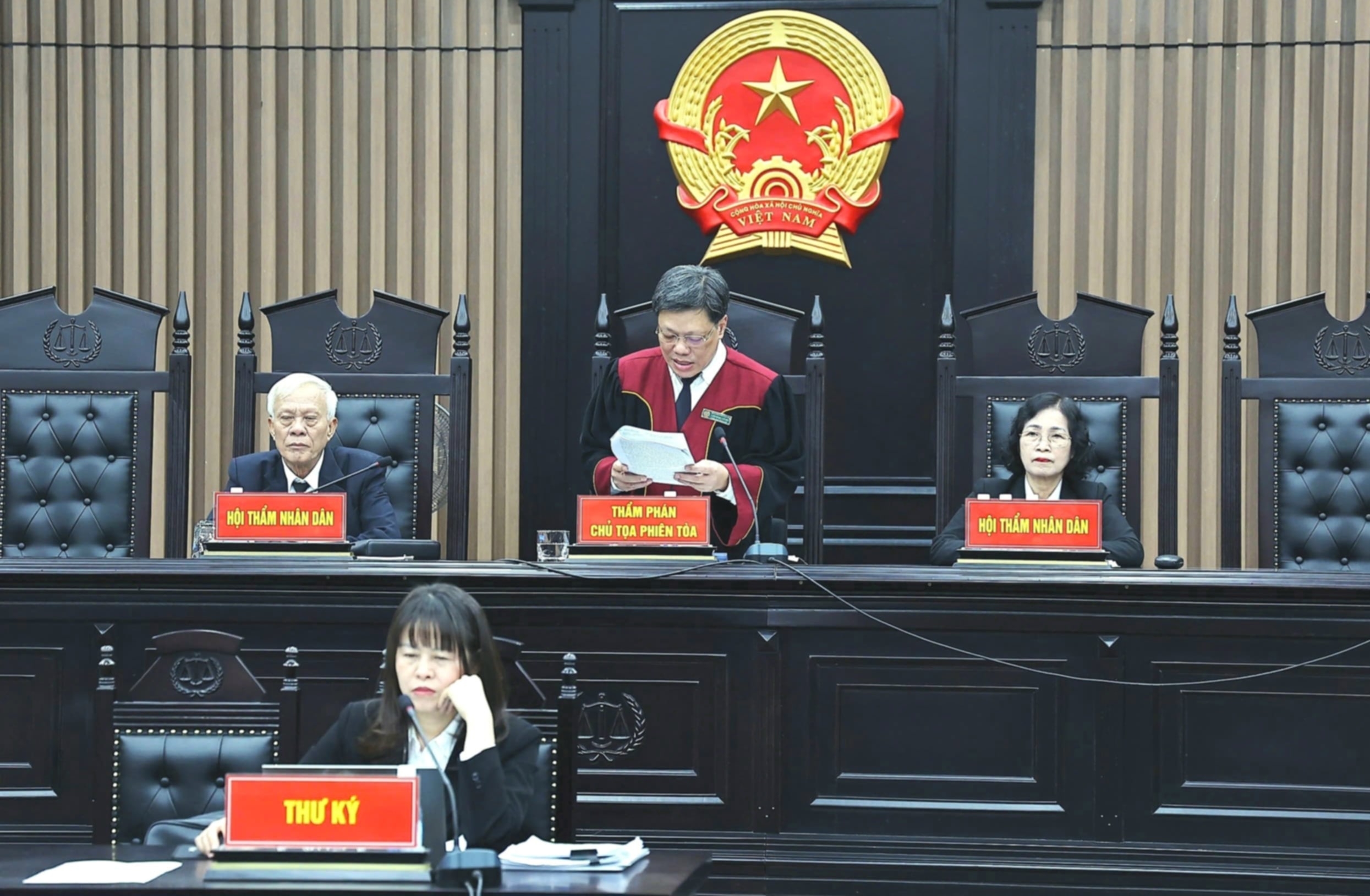 Cựu vụ phó Bộ TT-TT bị phạt 7 năm tù vì ưu ái Công ty AIC- Ảnh 1. Cựu vụ phó Bộ TT-TT bị phạt 7 năm tù vì ưu ái Công ty AIC- Ảnh 1.