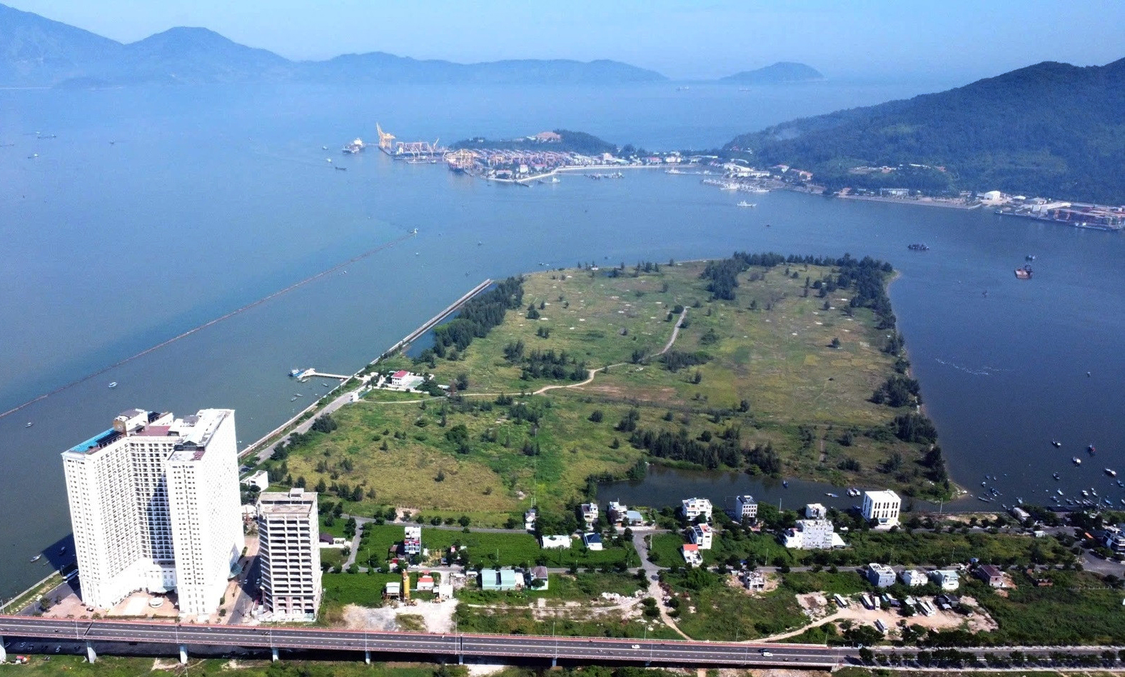 Khởi động nhiều dự án 'khủng' tại sông Hàn, vịnh Đà Nẵng- Ảnh 3. Khởi động nhiều dự án 'khủng' tại sông Hàn, vịnh Đà Nẵng- Ảnh 3.