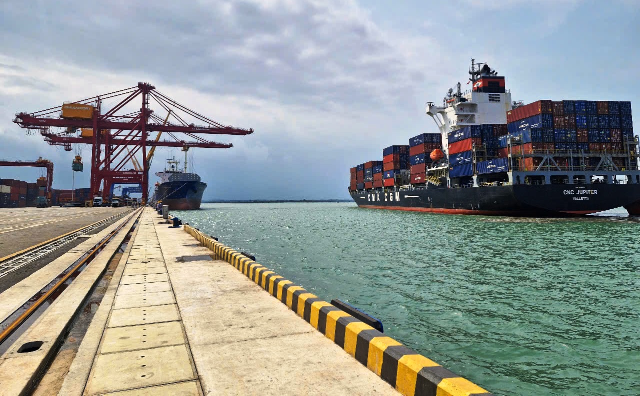 Quảng Nam: Gắn biển công trình bến 5 vạn tấn, thúc đẩy trung tâm logistics quốc tế- Ảnh 1. Quảng Nam: Gắn biển công trình bến 5 vạn tấn, thúc đẩy trung tâm logistics quốc tế- Ảnh 1.