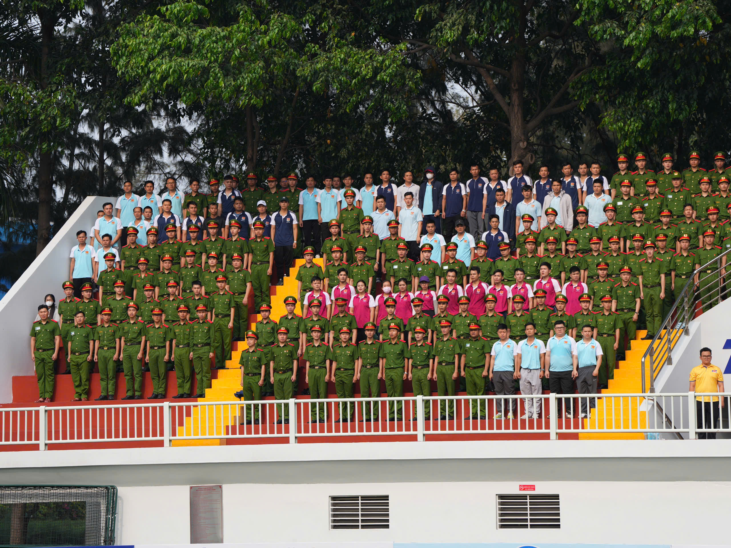 Giải bóng đá Thanh Niên sinh viên quốc tế: Tái hiện màn so tài của các đội tuyển quốc gia- Ảnh 15.