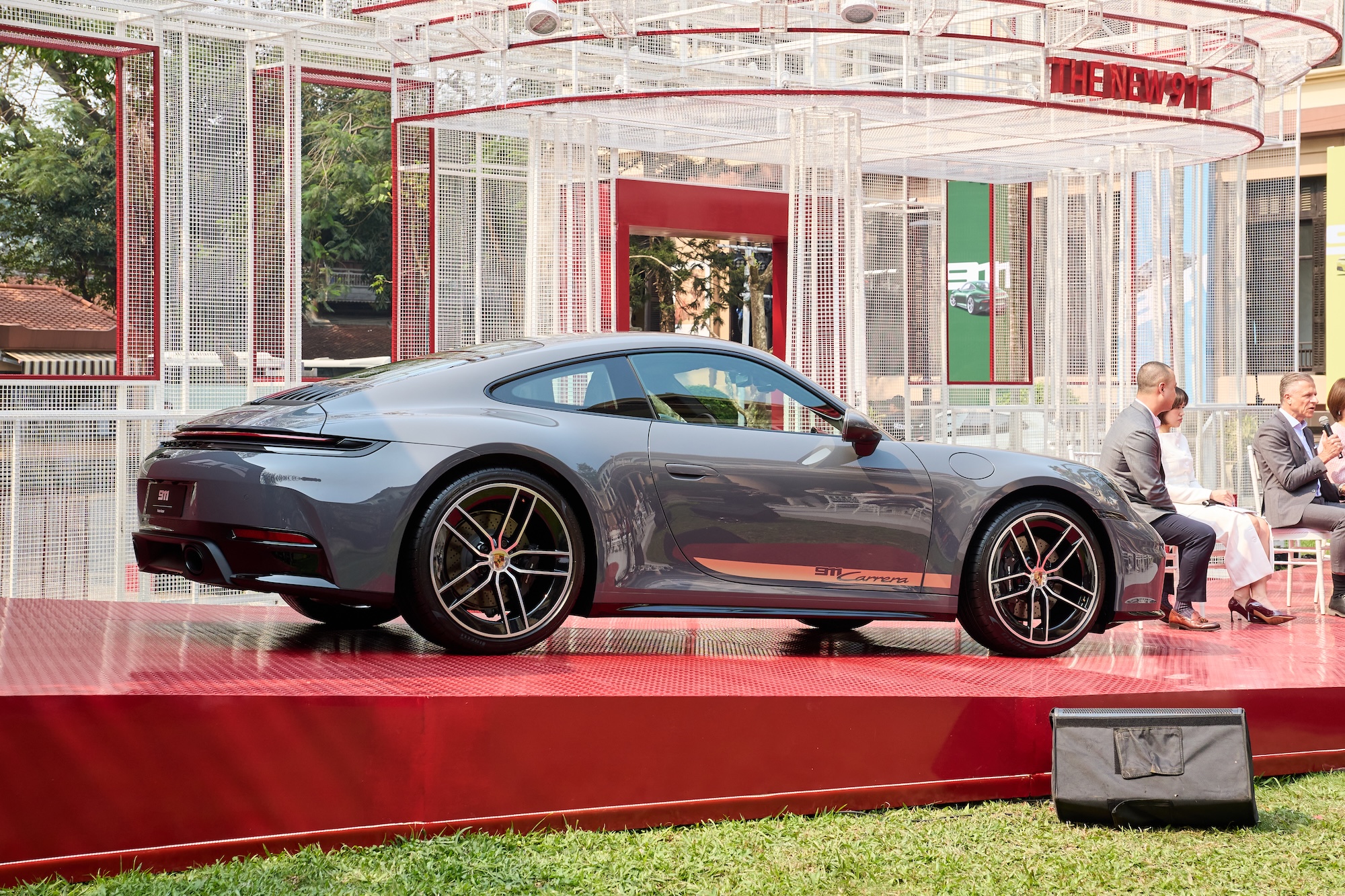 Porsche 911 Carrera 2025: Nâng cấp động cơ, khách mua xe phải chờ 6 tháng - Ảnh 1. Porsche 911 Carrera 2025: Nâng cấp động cơ, khách mua xe phải chờ 6 tháng - Ảnh 1.