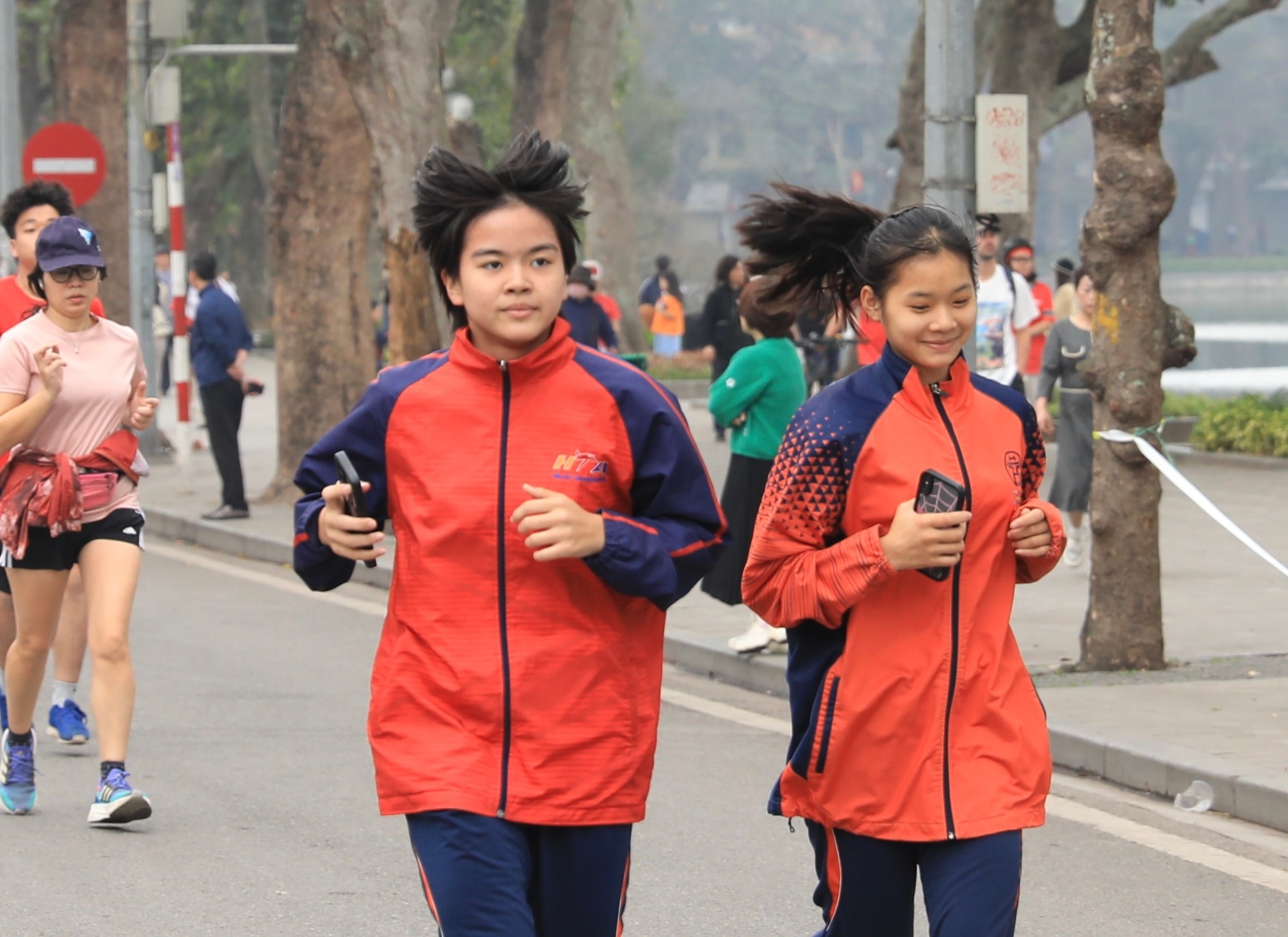 Sôi nổi ngày chạy olympic và lễ phát động giải chạy Báo Hà Nội mới- Ảnh 9.