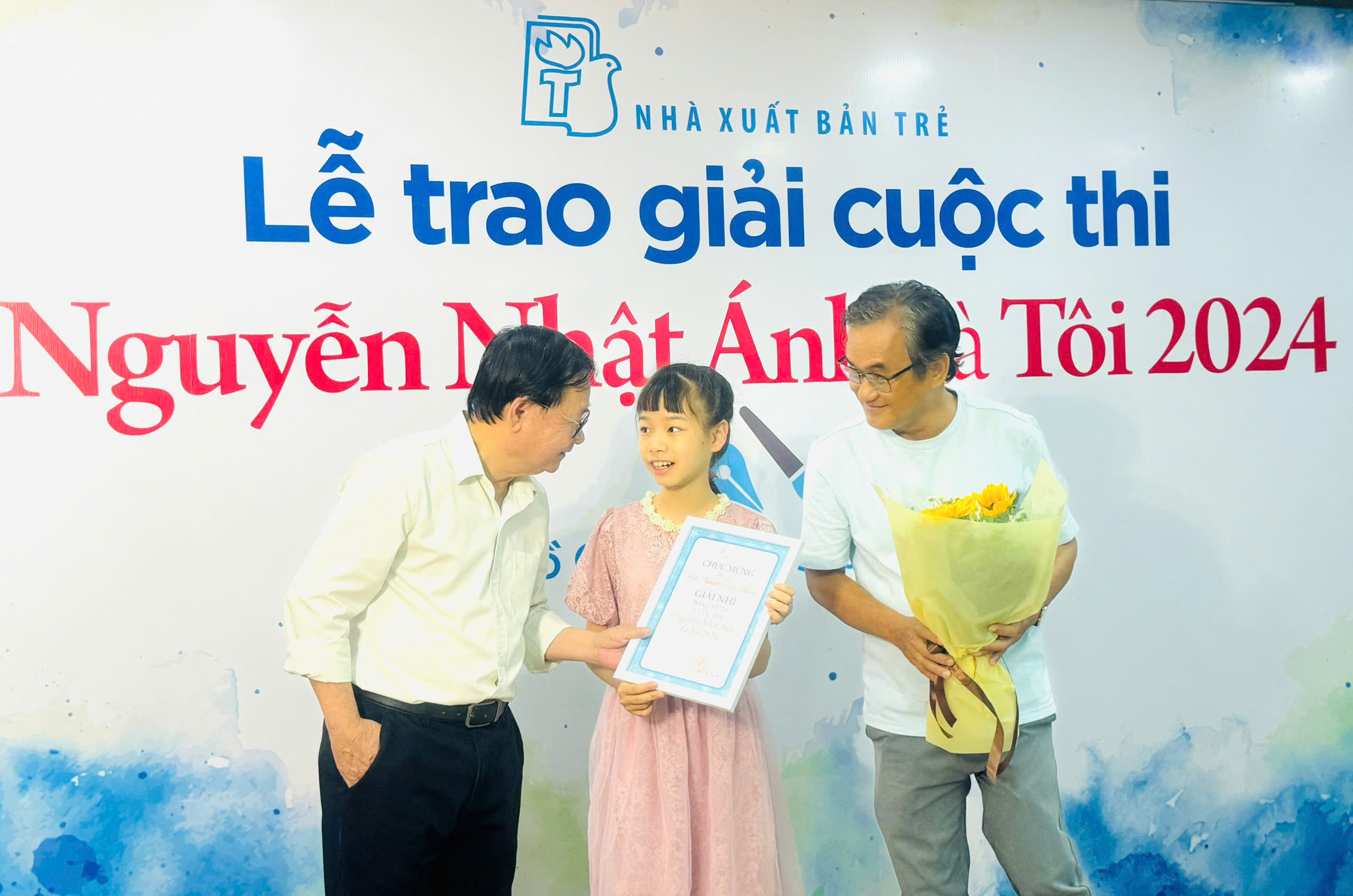 'Nguyễn Nhật Ánh và tôi' tạo động lực lớn cho nhà văn Nguyễn Nhật Ánh sáng tác - Ảnh 6.