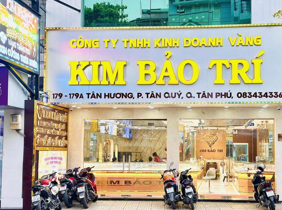 Kim Bảo Trí, tiệm vàng uy tín tại chợ Tân Hương: Giá công thấp, mẫu mã đẹp - Ảnh 1.