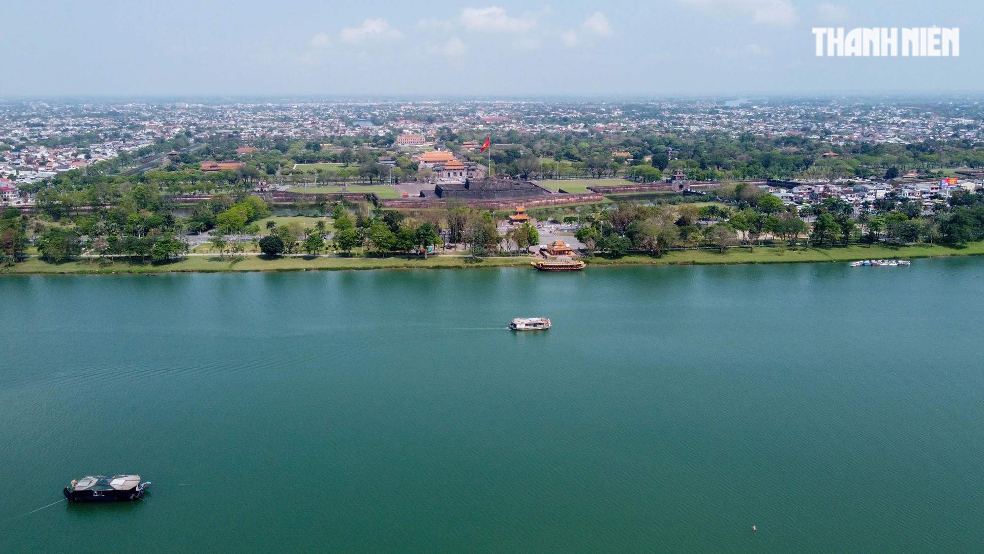 'Huế bây chừ... khoác áo mới nhưng vẫn giữ hồn xưa' - Ảnh 1.