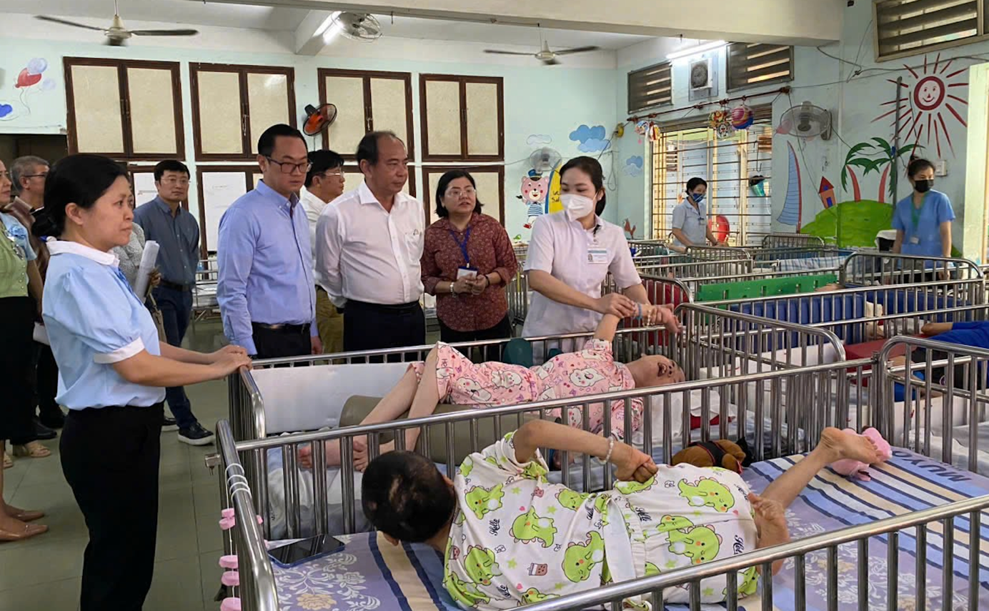 TP.HCM: 16 bệnh viện sẽ khám, chữa bệnh cho 12 trung tâm bảo trợ xã hội- Ảnh 1. TP.HCM: 16 bệnh viện sẽ khám, chữa bệnh cho 12 trung tâm bảo trợ xã hội- Ảnh 1.