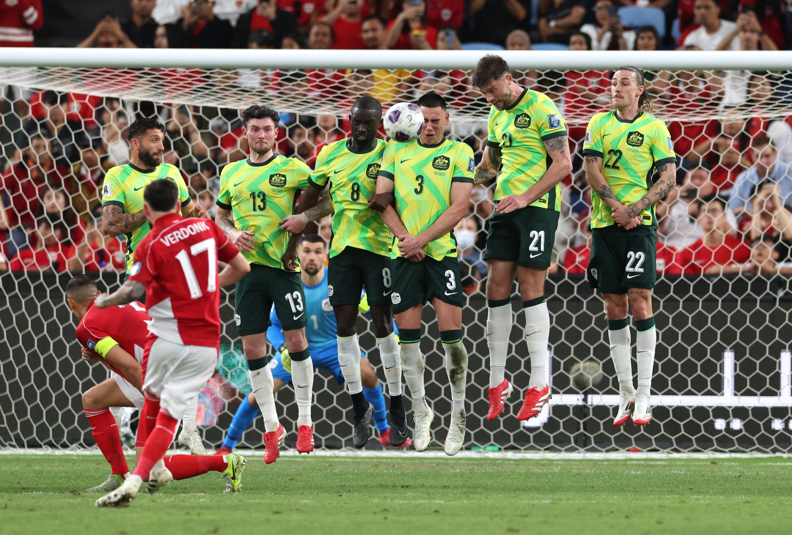 Chủ tịch PSSI lên tiếng về nội tình đội Indonesia bị chia rẽ: HLV Kluivert lâm nguy- Ảnh 2. Chủ tịch PSSI lên tiếng về nội tình đội Indonesia bị chia rẽ: HLV Kluivert lâm nguy- Ảnh 2.