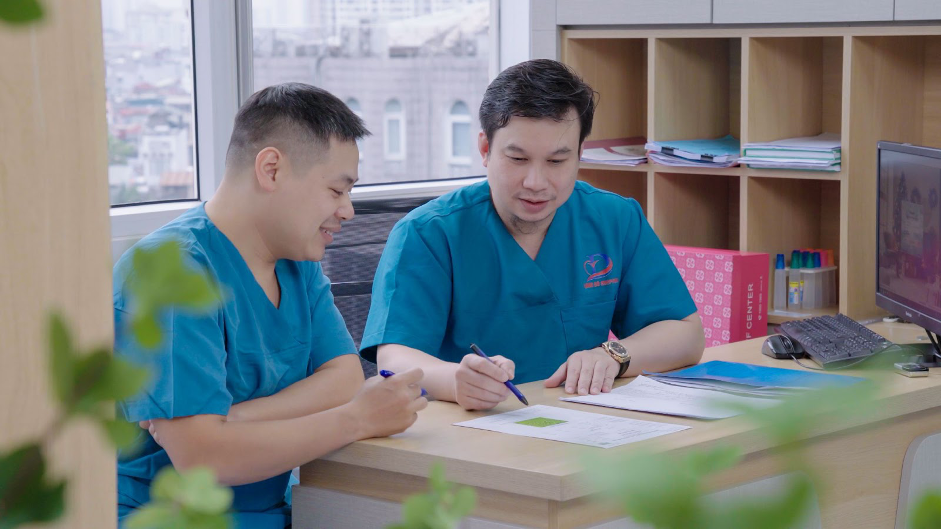 Bác sĩ Tăng Đức Cương: Người tiên phong mang công nghệ PIEZO ICSI về Việt Nam- Ảnh 1. Bác sĩ Tăng Đức Cương: Người tiên phong mang công nghệ PIEZO ICSI về Việt Nam- Ảnh 1.