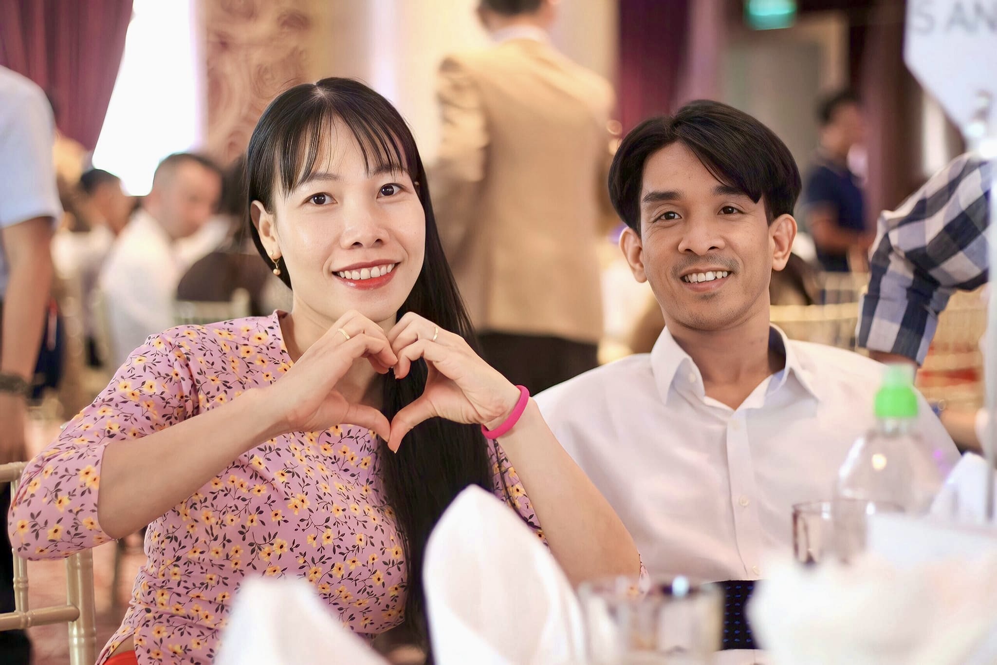 TP.HCM nghĩa tình: 'Thầy giáo xe lăn' mất 97% sức khỏe gieo chữ cho trẻ em nghèo- Ảnh 5. TP.HCM nghĩa tình: 'Thầy giáo xe lăn' mất 97% sức khỏe gieo chữ cho trẻ em nghèo- Ảnh 5.