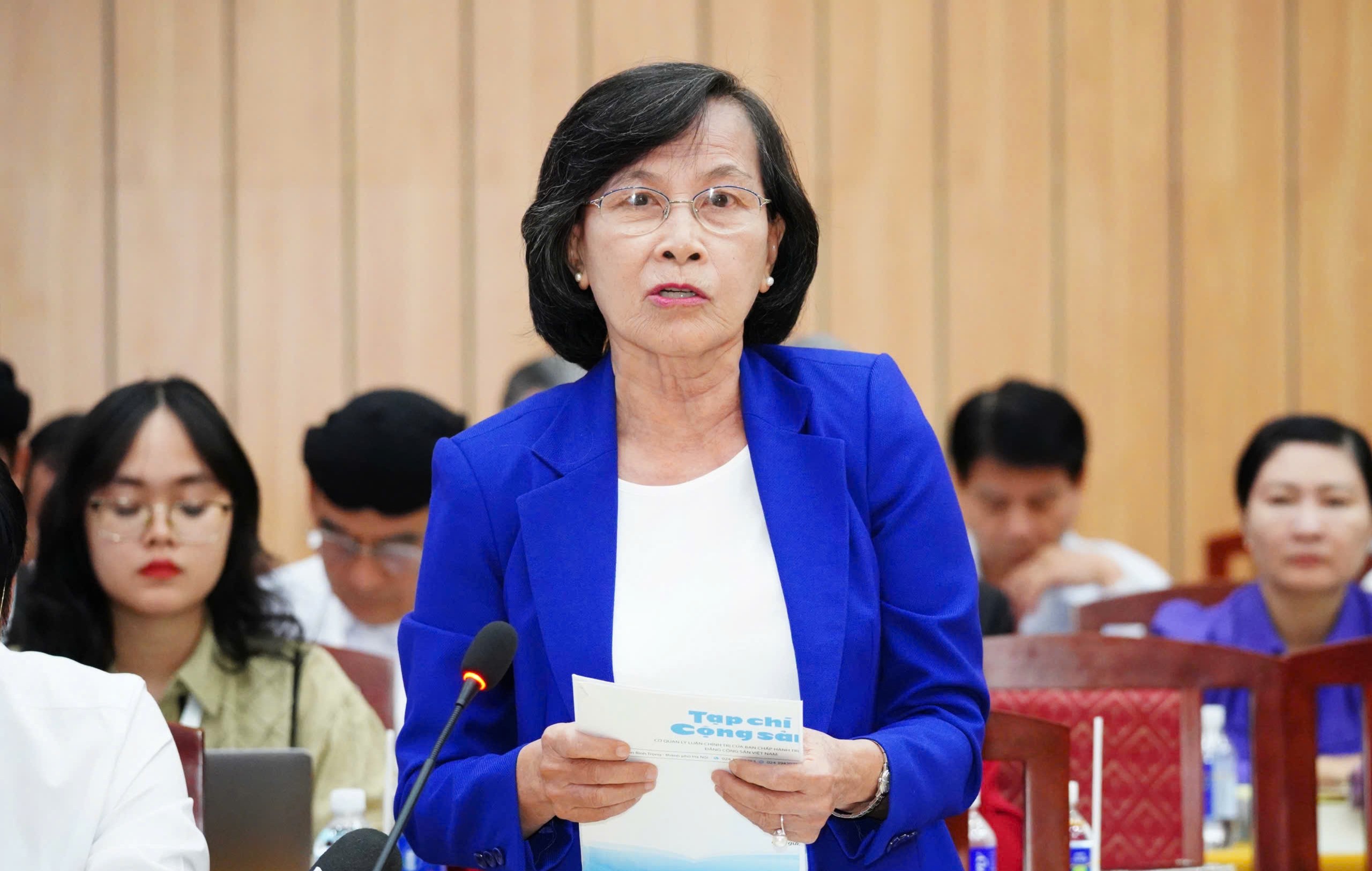 TP.HCM phải 'tự cởi trói' thoát khỏi điểm nghẽn thể chế - Ảnh 1.