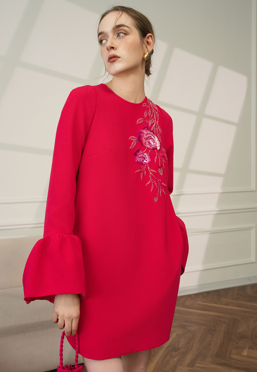 Đầm suông mát nhẹ, sang xịn và còn giấu dáng tốt nhất- Ảnh 6. Đầm suông mát nhẹ, sang xịn và còn giấu dáng tốt nhất- Ảnh 6.