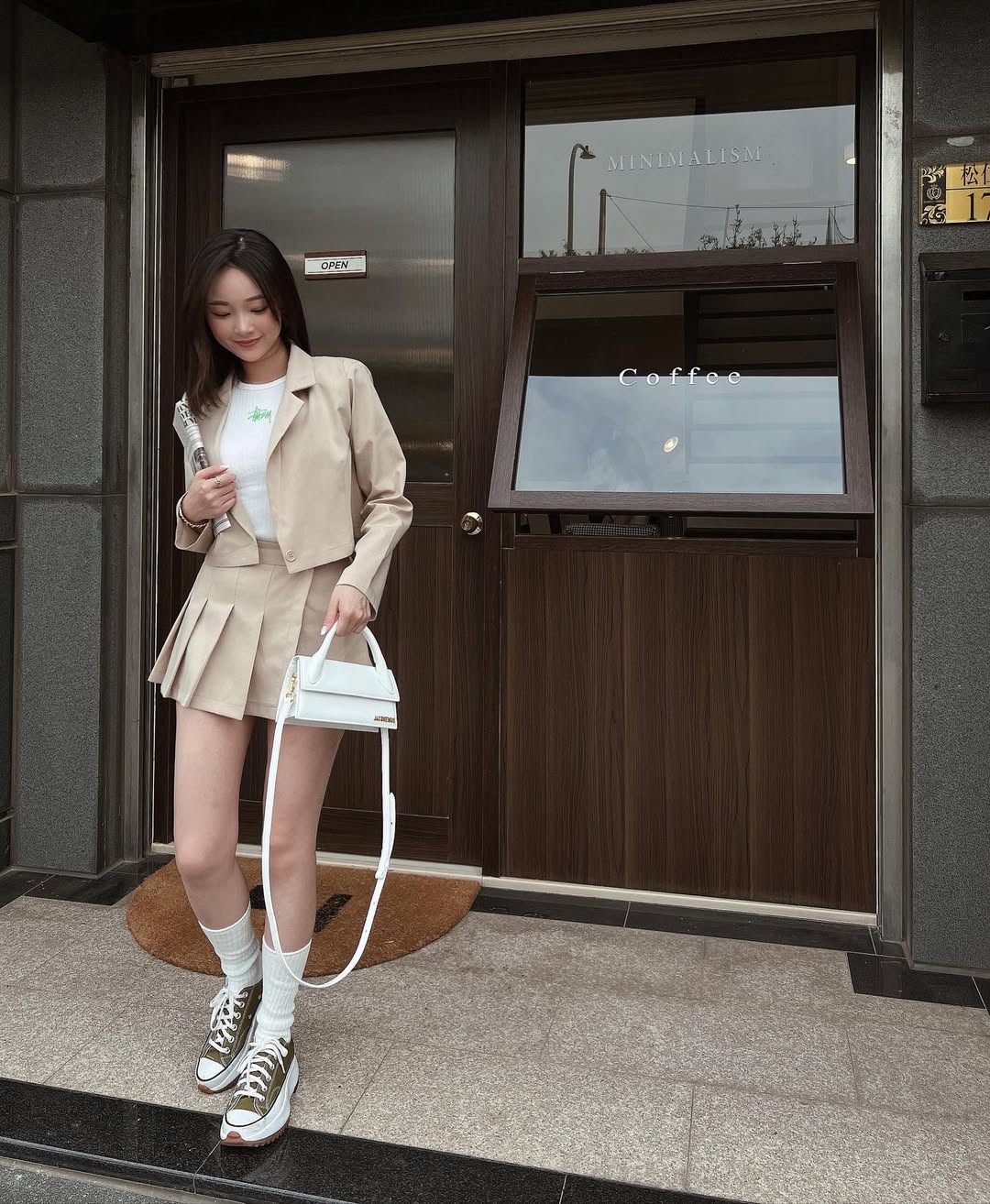 4 kiểu chân váy mini 'thần thánh' giúp nàng 'hack dáng' cực đỉnh - Ảnh 7.