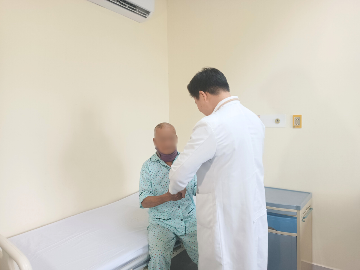 - Photo 1. - Ảnh 1.